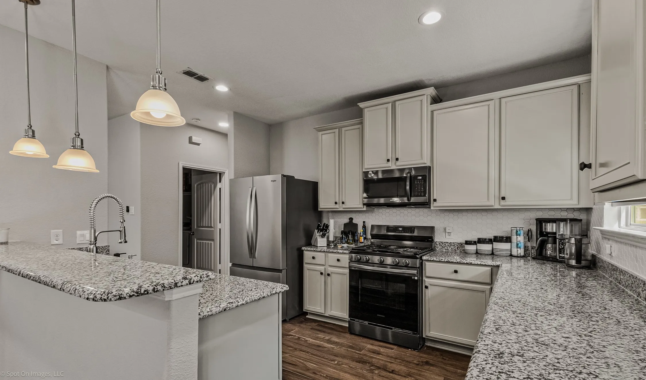 Single Family Residence For Sale in Collin County , 1800 Stephen Drive, Wylie, Texas 75098, 3 Bedroom, 2 Bathroom, 2 Garage spaces, 1,891 Sqft, built in 2016, mls#21373272, Real Estate Agent in Wylie, Homes For Sale in Collin county, Homes For Sale in Wylie, Realtor in Wylie Texas, Real Estate Brokerage Independent Realty Texas, Luminita Cordes Realtor