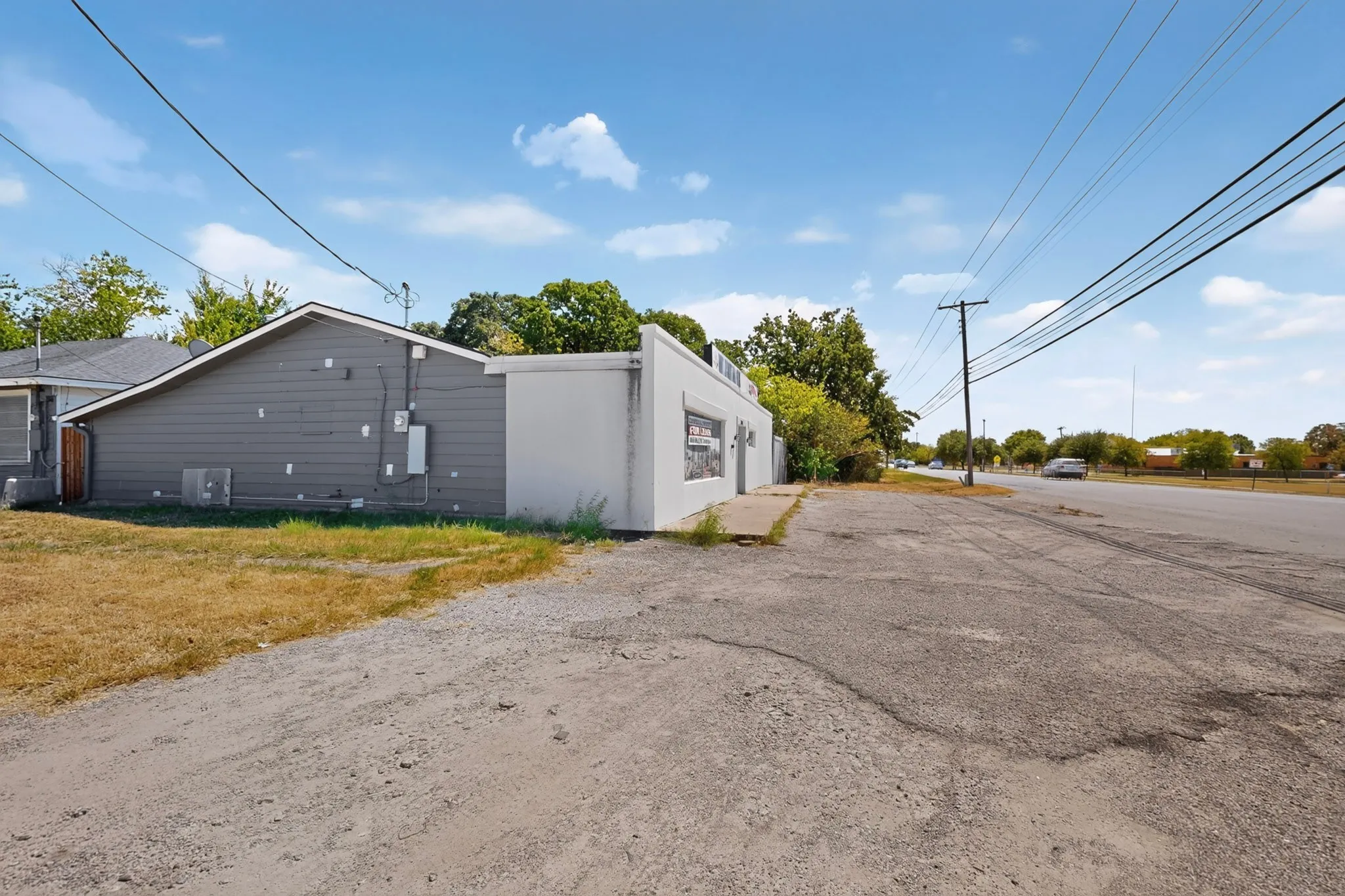 For Sale in Dallas County , 3004 Hickory Tree Road, Balch Springs, Texas 75180, 3 Bedroom, 2 Bathroom, Garage spaces, 4,215 Sqft, built in 1953, mls#21377250, Real Estate Agent in Balch Springs, Homes For Sale in Dallas county, Homes For Sale in Balch Springs, Realtor in Balch Springs Texas, Real Estate Brokerage Independent Realty Texas, Luminita Cordes Realtor