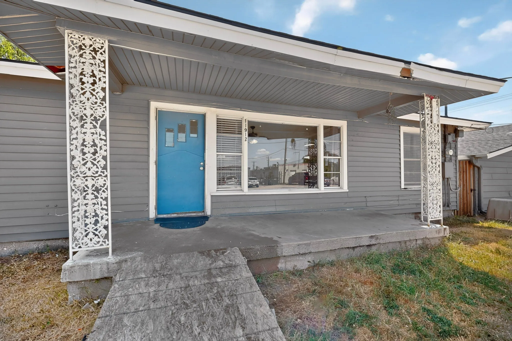For Sale in Dallas County , 3004 Hickory Tree Road, Balch Springs, Texas 75180, 3 Bedroom, 2 Bathroom, Garage spaces, 4,215 Sqft, built in 1953, mls#21377250, Real Estate Agent in Balch Springs, Homes For Sale in Dallas county, Homes For Sale in Balch Springs, Realtor in Balch Springs Texas, Real Estate Brokerage Independent Realty Texas, Luminita Cordes Realtor
