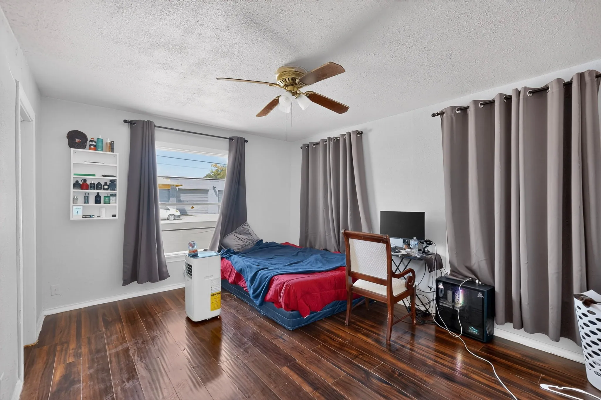 For Sale in Dallas County , 3004 Hickory Tree Road, Balch Springs, Texas 75180, 3 Bedroom, 2 Bathroom, Garage spaces, 4,215 Sqft, built in 1953, mls#21377250, Real Estate Agent in Balch Springs, Homes For Sale in Dallas county, Homes For Sale in Balch Springs, Realtor in Balch Springs Texas, Real Estate Brokerage Independent Realty Texas, Luminita Cordes Realtor