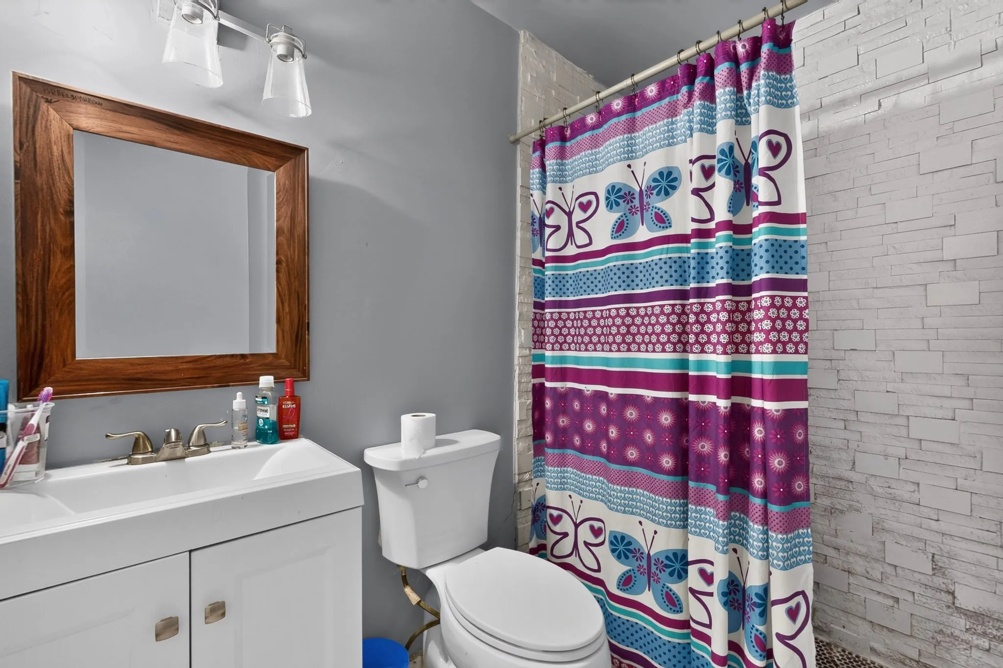 For Sale in Dallas County , 3004 Hickory Tree Road, Balch Springs, Texas 75180, 3 Bedroom, 2 Bathroom, Garage spaces, 4,215 Sqft, built in 1953, mls#21377250, Real Estate Agent in Balch Springs, Homes For Sale in Dallas county, Homes For Sale in Balch Springs, Realtor in Balch Springs Texas, Real Estate Brokerage Independent Realty Texas, Luminita Cordes Realtor