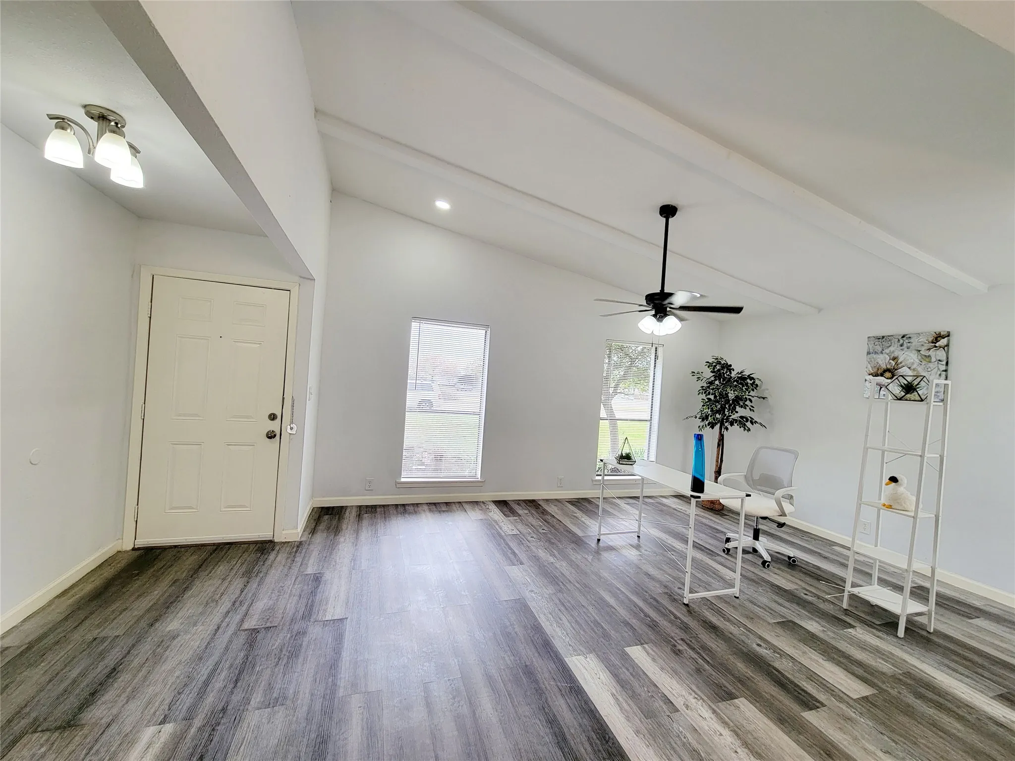 Single Family Residence For Rent in Dallas County , 4636 Gleneagle Street, Mesquite, Texas 75150, 3 Bedroom, 2 Bathroom, 2 Garage spaces, 1,897 Sqft, built in 1980, mls#21377555, Real Estate Agent in Mesquite, Homes For Rent in Dallas county, Homes For Rent in Mesquite, Realtor in Mesquite Texas, Real Estate Brokerage Independent Realty Texas, Luminita Cordes Realtor