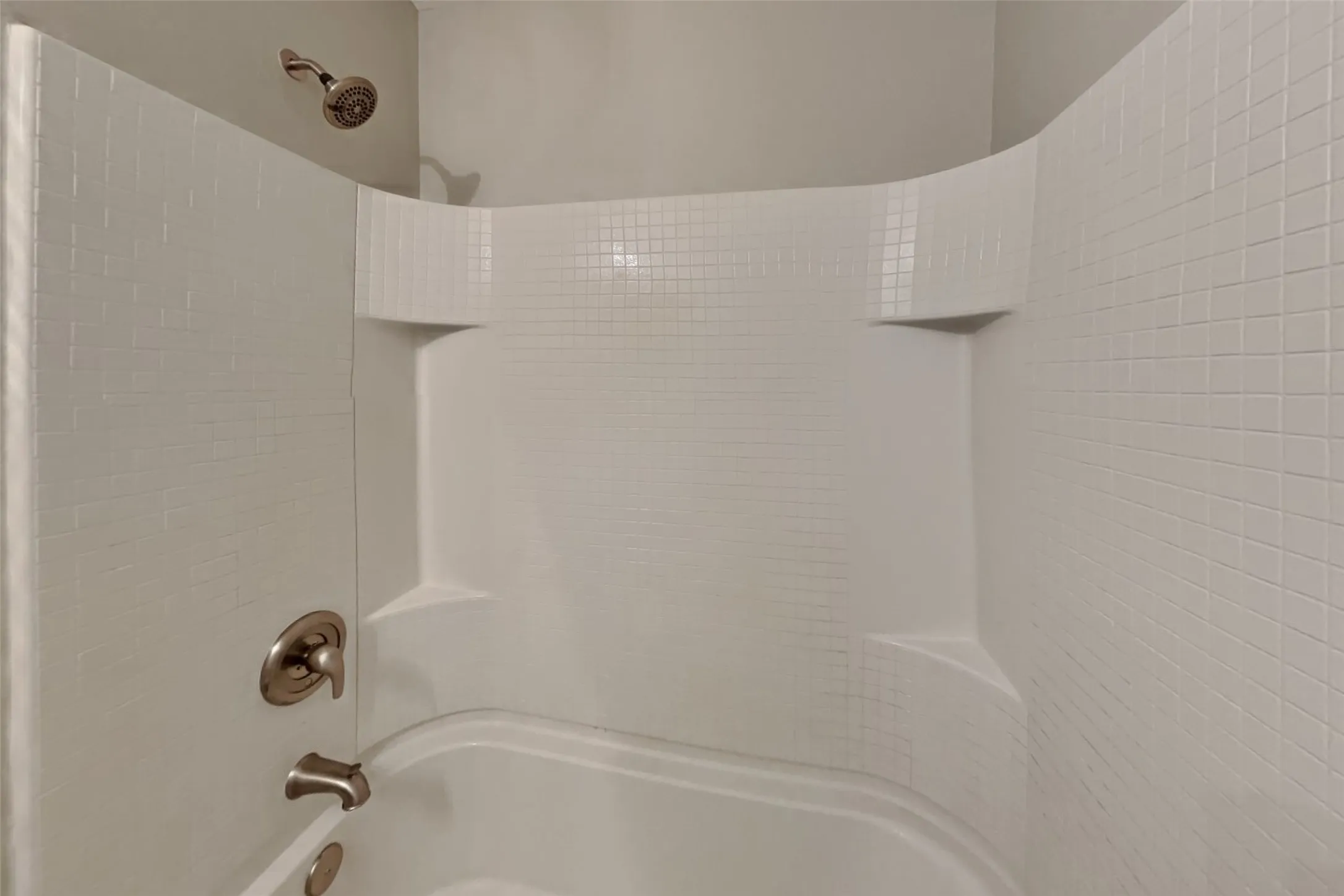 Single Family Residence For Rent in Tarrant County , 1269 Wysteria Lane, Burleson, Texas 76028, 3 Bedroom, 2 Bathroom, 2 Garage spaces, 1,406 Sqft, built in 2012, mls#21377535, Real Estate Agent in Burleson, Homes For Rent in Tarrant county, Homes For Rent in Burleson, Realtor in Burleson Texas, Real Estate Brokerage Independent Realty Texas, Luminita Cordes Realtor