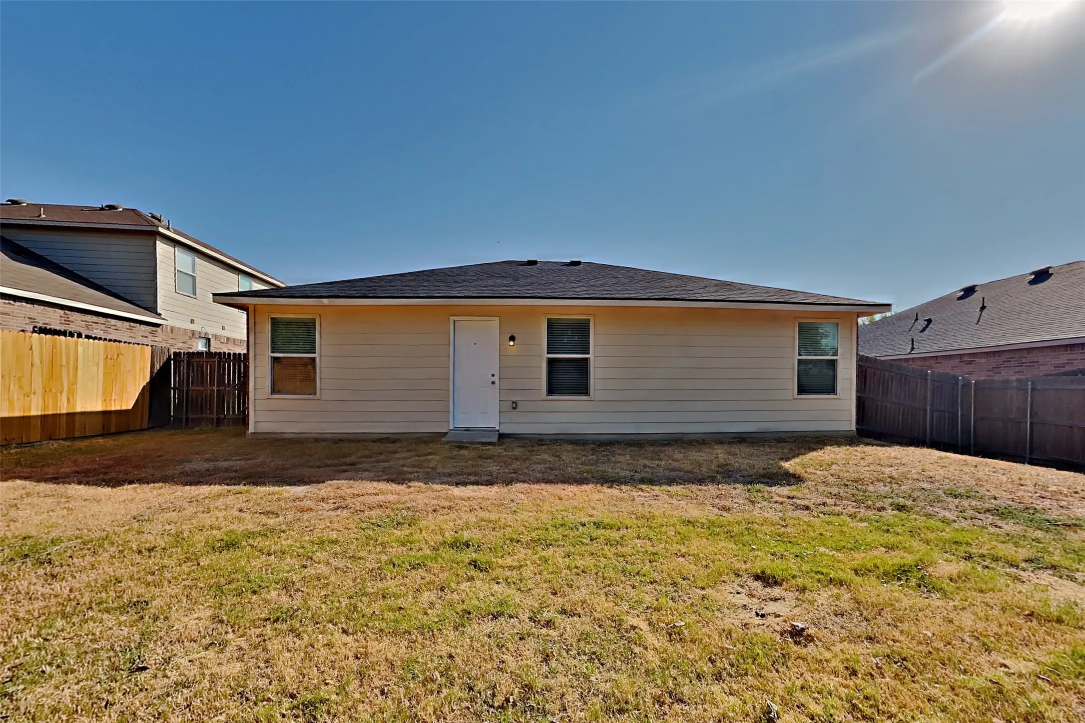 Single Family Residence For Rent in Tarrant County , 1269 Wysteria Lane, Burleson, Texas 76028, 3 Bedroom, 2 Bathroom, 2 Garage spaces, 1,406 Sqft, built in 2012, mls#21377535, Real Estate Agent in Burleson, Homes For Rent in Tarrant county, Homes For Rent in Burleson, Realtor in Burleson Texas, Real Estate Brokerage Independent Realty Texas, Luminita Cordes Realtor