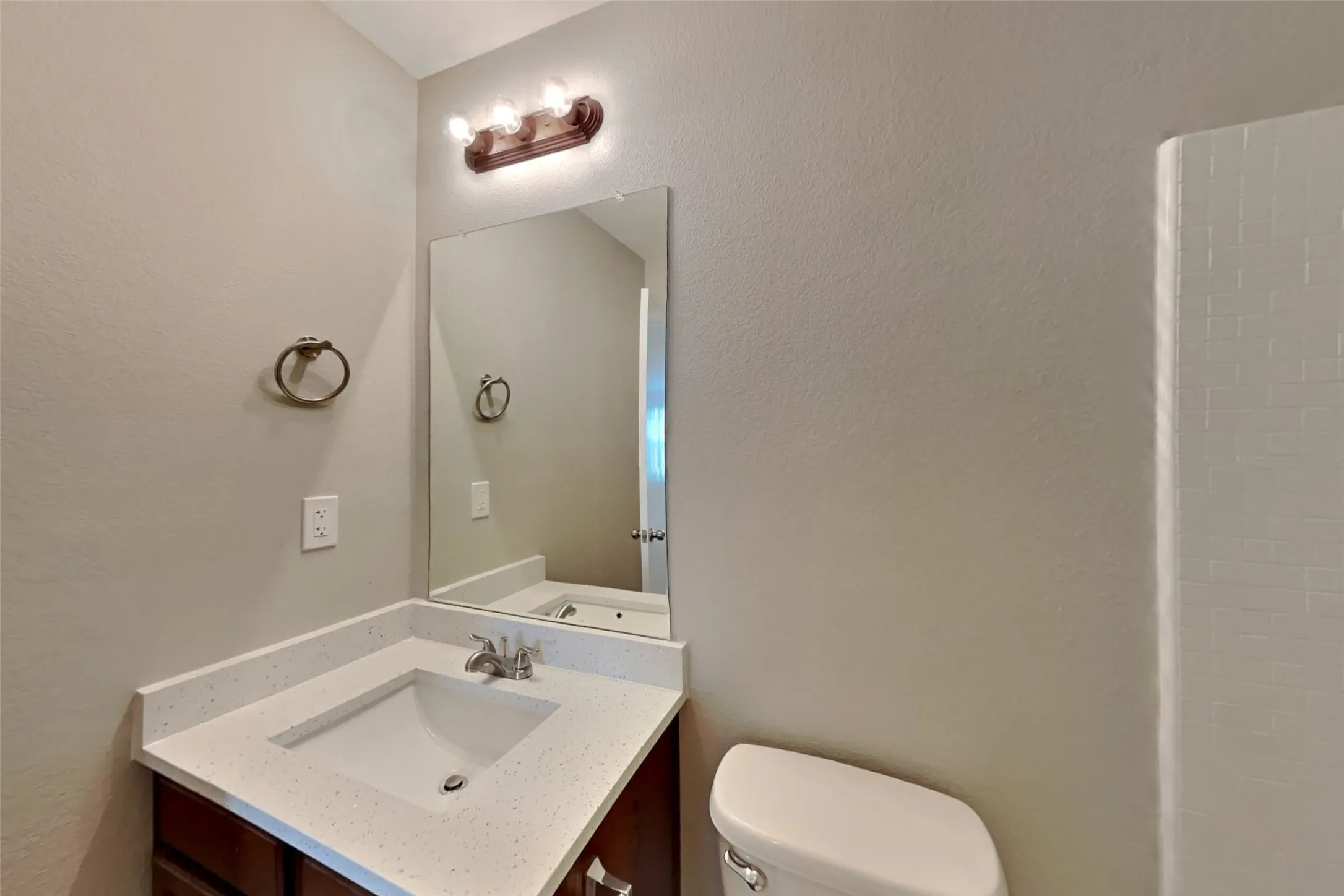 Single Family Residence For Rent in Tarrant County , 1269 Wysteria Lane, Burleson, Texas 76028, 3 Bedroom, 2 Bathroom, 2 Garage spaces, 1,406 Sqft, built in 2012, mls#21377535, Real Estate Agent in Burleson, Homes For Rent in Tarrant county, Homes For Rent in Burleson, Realtor in Burleson Texas, Real Estate Brokerage Independent Realty Texas, Luminita Cordes Realtor