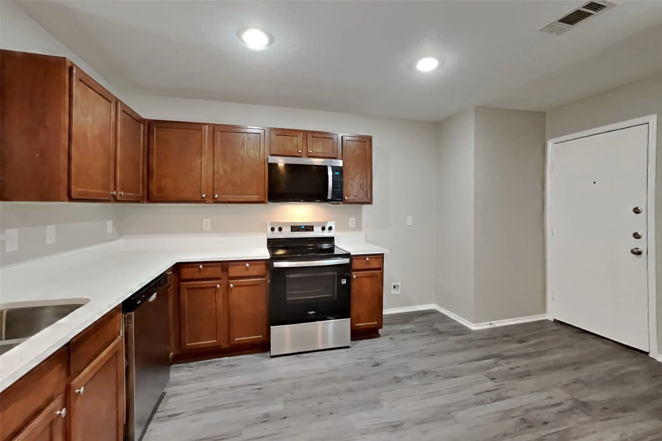 Single Family Residence For Rent in Tarrant County , 1269 Wysteria Lane, Burleson, Texas 76028, 3 Bedroom, 2 Bathroom, 2 Garage spaces, 1,406 Sqft, built in 2012, mls#21377535, Real Estate Agent in Burleson, Homes For Rent in Tarrant county, Homes For Rent in Burleson, Realtor in Burleson Texas, Real Estate Brokerage Independent Realty Texas, Luminita Cordes Realtor
