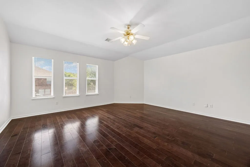 Single Family Residence For Sale in Collin County , 15701 Wyoming Drive, Frisco, Texas 75035, 4 Bedroom, 3 Bathroom, 2 Garage spaces, 2,850 Sqft, built in 2003, mls#21370684, Real Estate Agent in Frisco, Homes For Sale in Collin county, Homes For Sale in Frisco, Realtor in Frisco Texas, Real Estate Brokerage Independent Realty Texas, Luminita Cordes Realtor