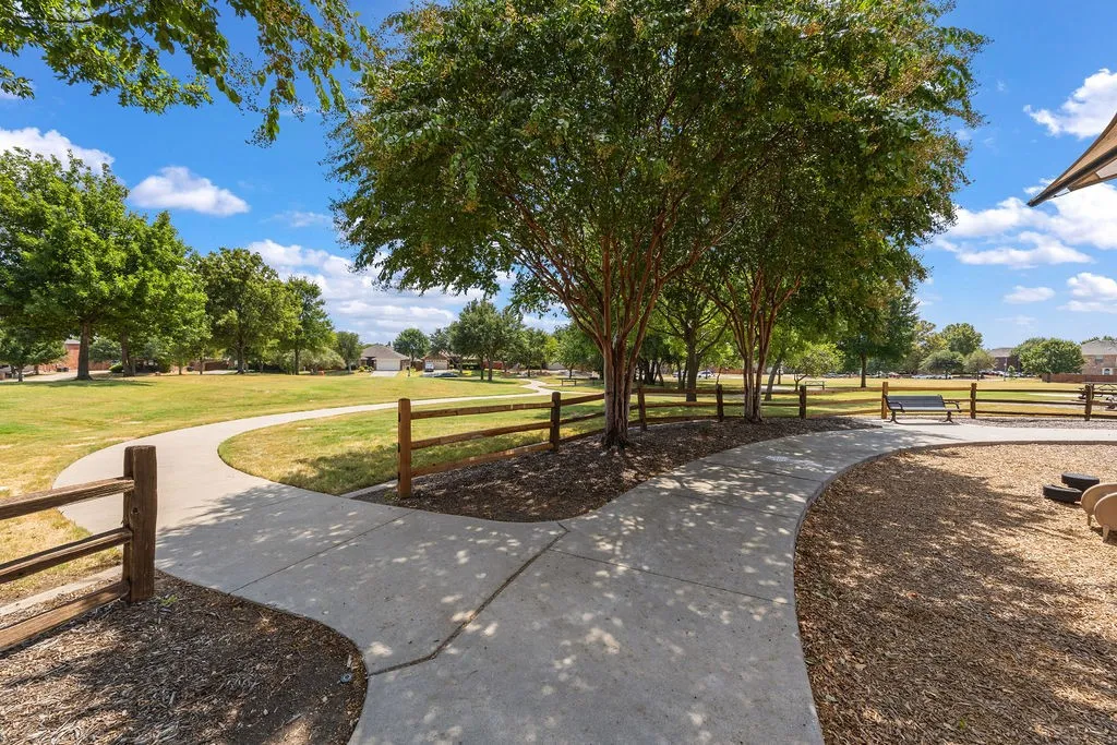 Single Family Residence For Sale in Collin County , 15701 Wyoming Drive, Frisco, Texas 75035, 4 Bedroom, 3 Bathroom, 2 Garage spaces, 2,850 Sqft, built in 2003, mls#21370684, Real Estate Agent in Frisco, Homes For Sale in Collin county, Homes For Sale in Frisco, Realtor in Frisco Texas, Real Estate Brokerage Independent Realty Texas, Luminita Cordes Realtor