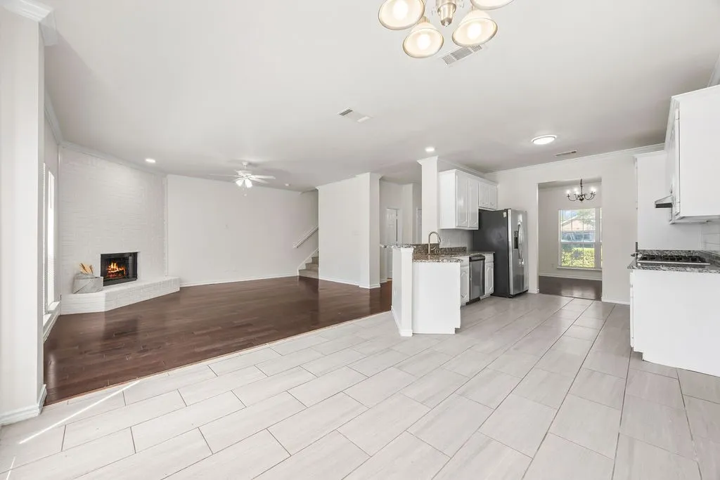 Single Family Residence For Sale in Collin County , 15701 Wyoming Drive, Frisco, Texas 75035, 4 Bedroom, 3 Bathroom, 2 Garage spaces, 2,850 Sqft, built in 2003, mls#21370684, Real Estate Agent in Frisco, Homes For Sale in Collin county, Homes For Sale in Frisco, Realtor in Frisco Texas, Real Estate Brokerage Independent Realty Texas, Luminita Cordes Realtor