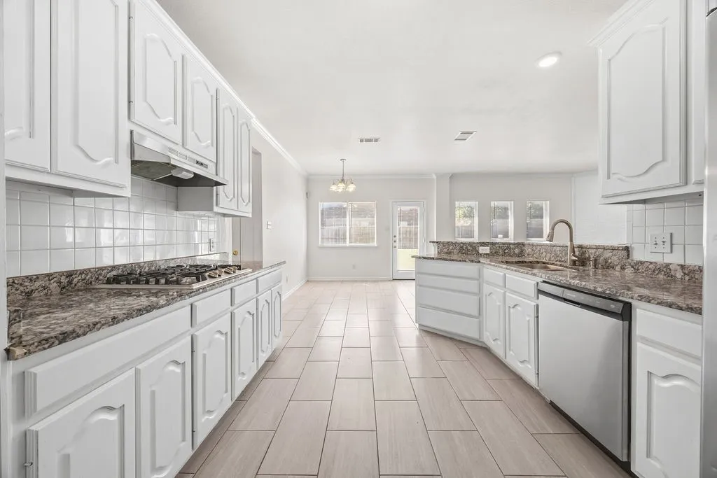 Single Family Residence For Sale in Collin County , 15701 Wyoming Drive, Frisco, Texas 75035, 4 Bedroom, 3 Bathroom, 2 Garage spaces, 2,850 Sqft, built in 2003, mls#21370684, Real Estate Agent in Frisco, Homes For Sale in Collin county, Homes For Sale in Frisco, Realtor in Frisco Texas, Real Estate Brokerage Independent Realty Texas, Luminita Cordes Realtor