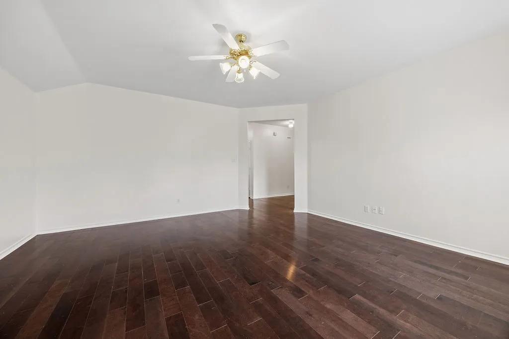 Single Family Residence For Sale in Collin County , 15701 Wyoming Drive, Frisco, Texas 75035, 4 Bedroom, 3 Bathroom, 2 Garage spaces, 2,850 Sqft, built in 2003, mls#21370684, Real Estate Agent in Frisco, Homes For Sale in Collin county, Homes For Sale in Frisco, Realtor in Frisco Texas, Real Estate Brokerage Independent Realty Texas, Luminita Cordes Realtor