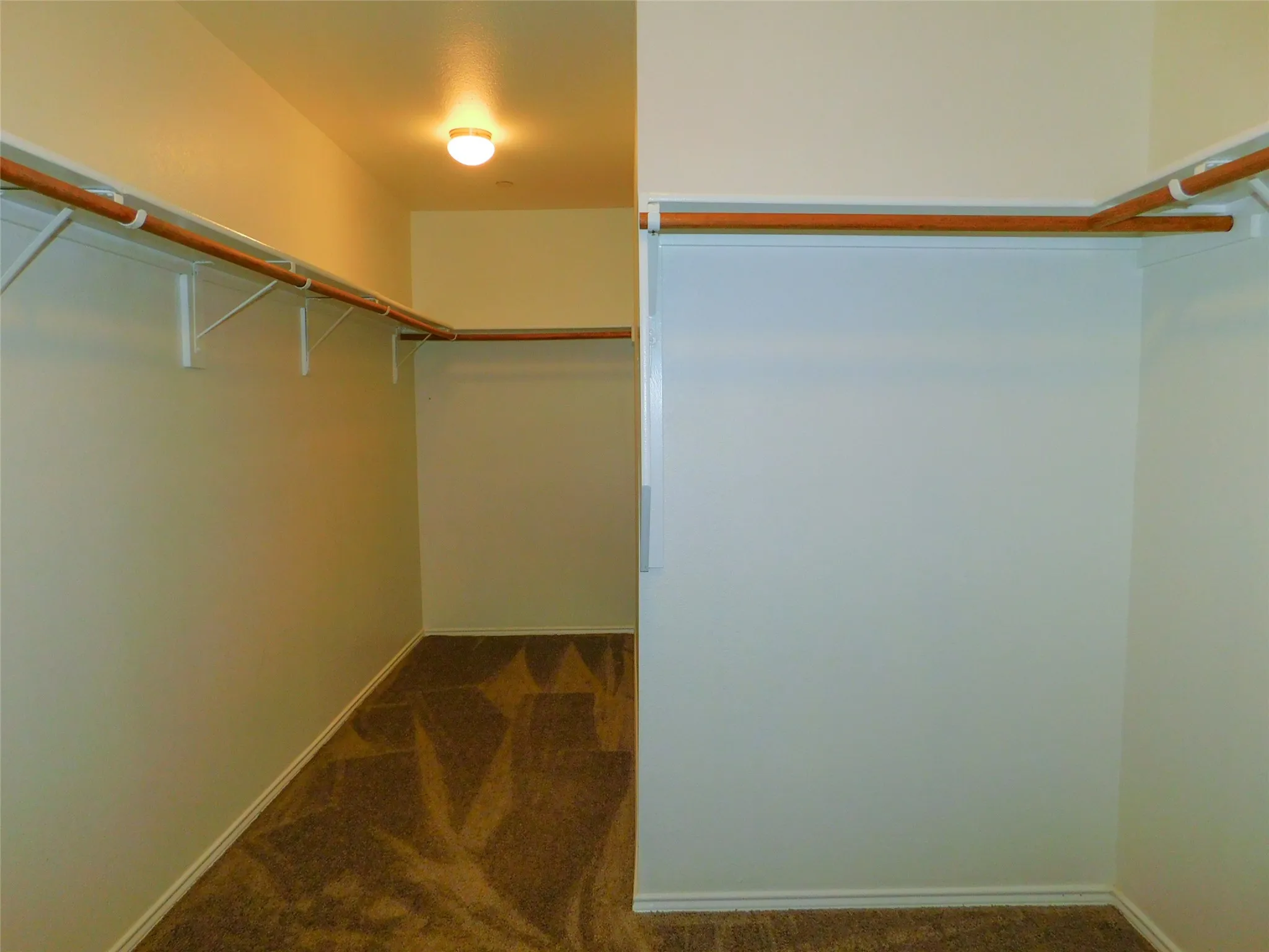 Townhouse For Rent in Denton County , 5932 Lost Valley Drive, The Colony, Texas 75056, 3 Bedroom, 3 Bathroom, 2 Garage spaces, 1,839 Sqft, built in 2009, mls#21377549, Real Estate Agent in The Colony, Homes For Rent in Denton county, Homes For Rent in The Colony, Realtor in The Colony Texas, Real Estate Brokerage Independent Realty Texas, Luminita Cordes Realtor
