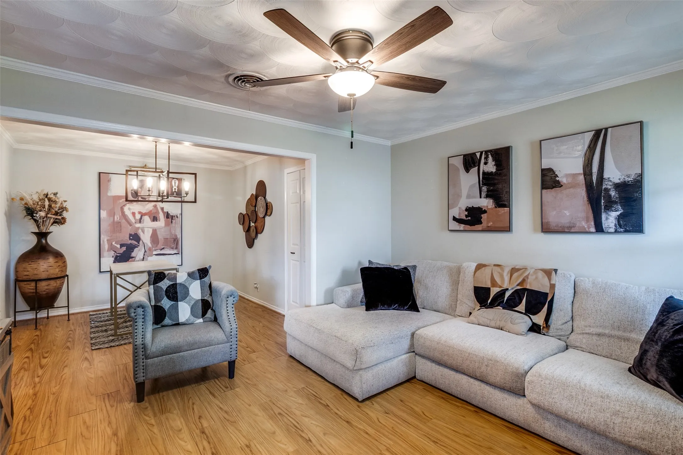 Duplex For Sale in Dallas County , 11315-11317 Lochwood Boulevard, Dallas, Texas 75218, 4 Bedroom, 0, Garage spaces, 2,322 Sqft, built in 1958, mls#21371374, Real Estate Agent in Dallas, Homes For Sale in Dallas county, Homes For Sale in Dallas, Realtor in Dallas Texas, Real Estate Brokerage Independent Realty Texas, Luminita Cordes Realtor