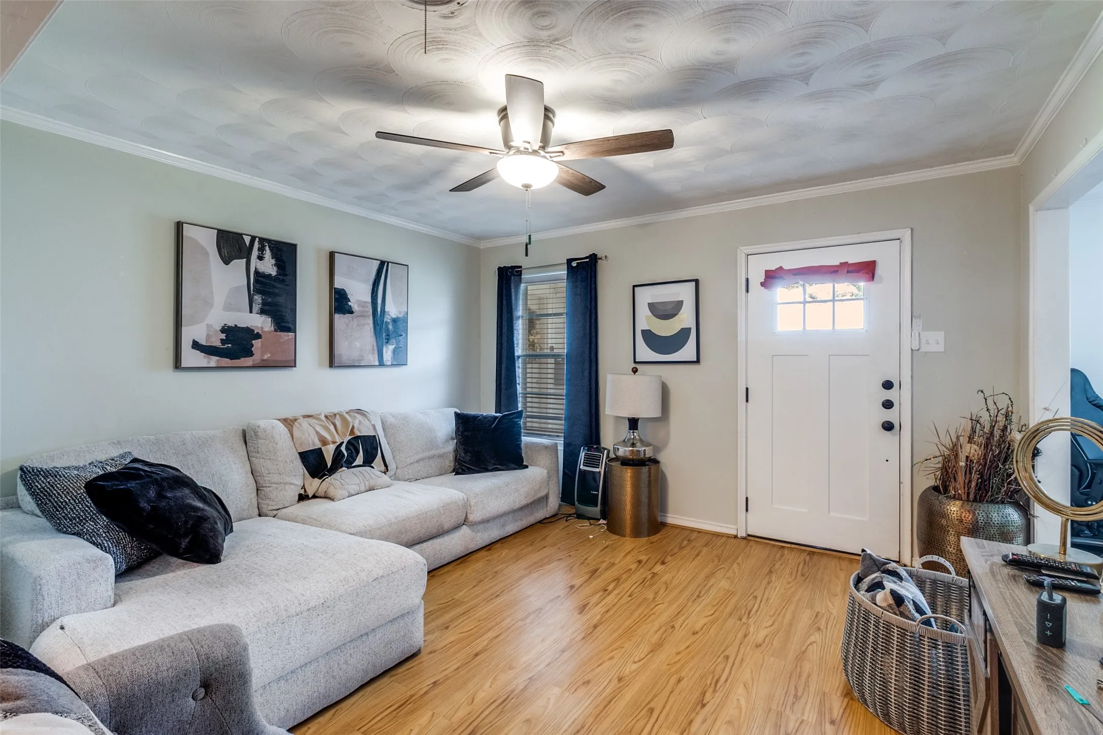 Duplex For Sale in Dallas County , 11315-11317 Lochwood Boulevard, Dallas, Texas 75218, 4 Bedroom, 0, Garage spaces, 2,322 Sqft, built in 1958, mls#21371374, Real Estate Agent in Dallas, Homes For Sale in Dallas county, Homes For Sale in Dallas, Realtor in Dallas Texas, Real Estate Brokerage Independent Realty Texas, Luminita Cordes Realtor
