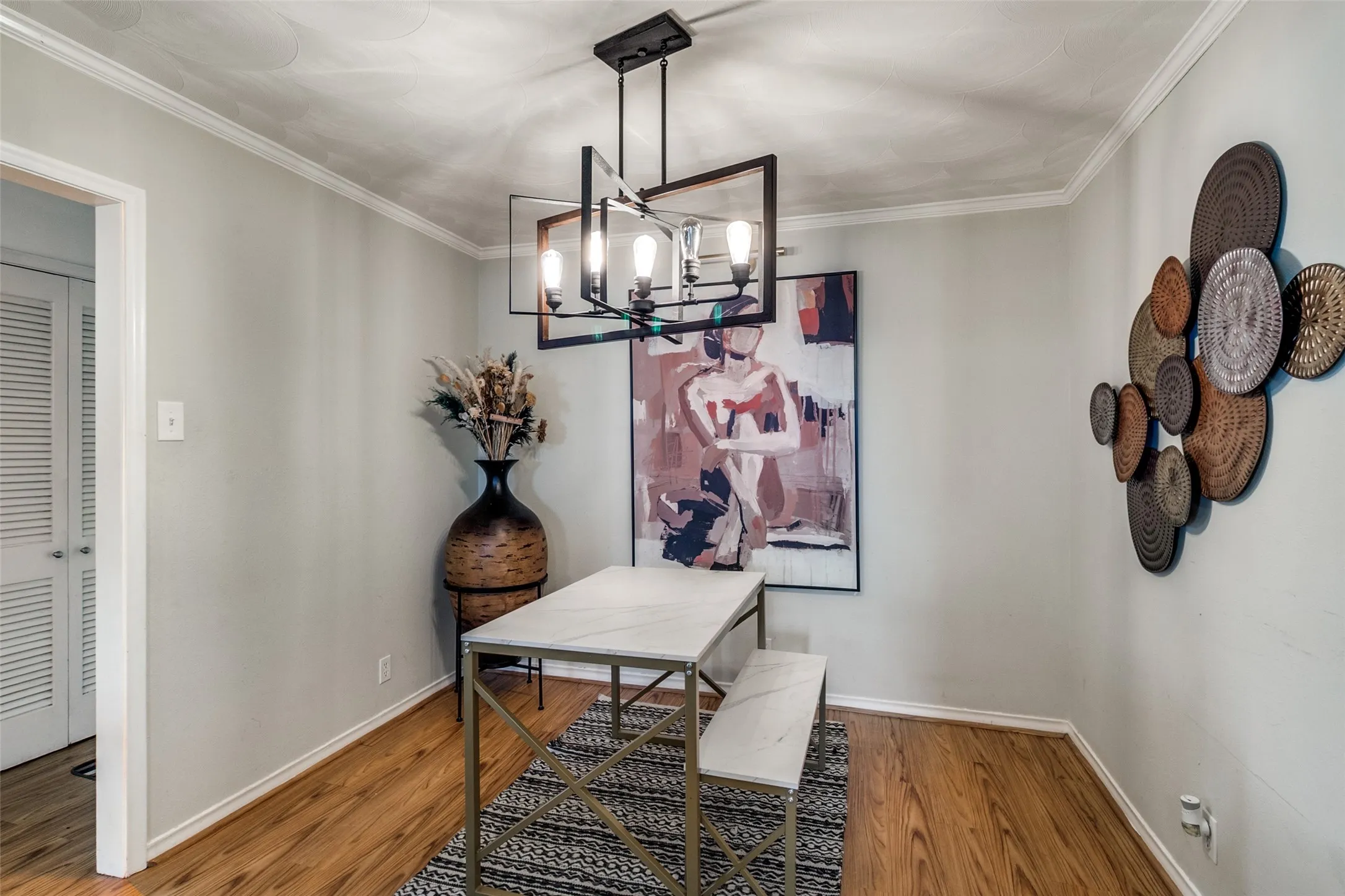 Duplex For Sale in Dallas County , 11315-11317 Lochwood Boulevard, Dallas, Texas 75218, 4 Bedroom, 0, Garage spaces, 2,322 Sqft, built in 1958, mls#21371374, Real Estate Agent in Dallas, Homes For Sale in Dallas county, Homes For Sale in Dallas, Realtor in Dallas Texas, Real Estate Brokerage Independent Realty Texas, Luminita Cordes Realtor