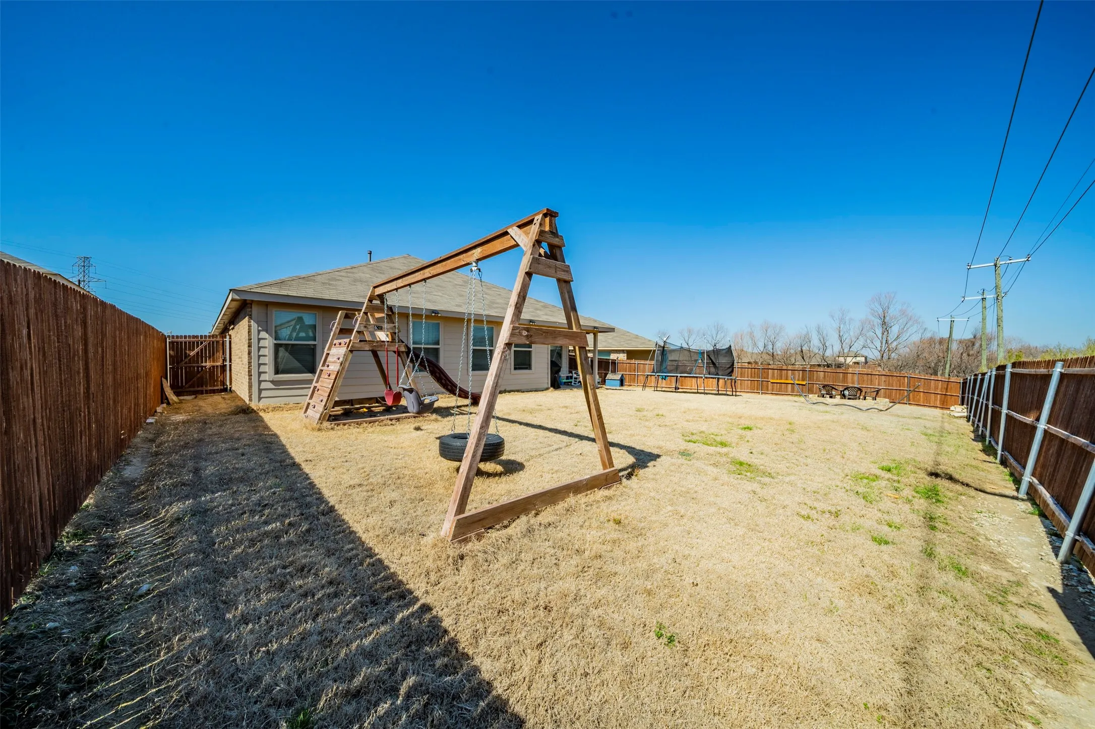 Single Family Residence For Sale in Tarrant County , 8028 Muddy Creek Drive, Fort Worth, Texas 76131, 4 Bedroom, 2 Bathroom, 2 Garage spaces, 1,584 Sqft, built in 2020, mls#21347840, Real Estate Agent in Fort Worth, Homes For Sale in Tarrant county, Homes For Sale in Fort Worth, Realtor in Fort Worth Texas, Real Estate Brokerage Independent Realty Texas, Luminita Cordes Realtor