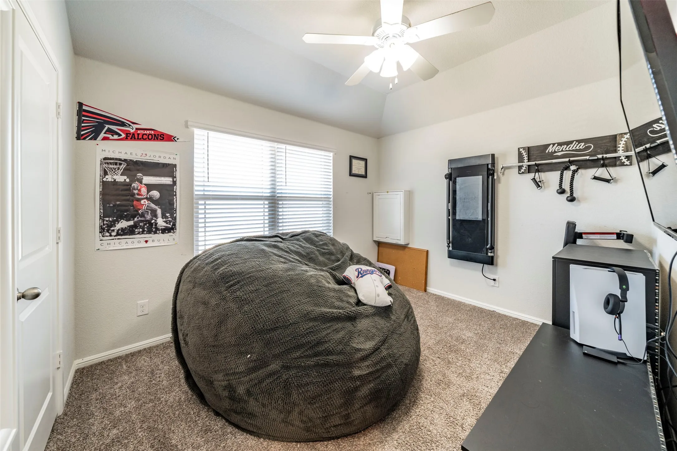 Single Family Residence For Sale in Tarrant County , 8028 Muddy Creek Drive, Fort Worth, Texas 76131, 4 Bedroom, 2 Bathroom, 2 Garage spaces, 1,584 Sqft, built in 2020, mls#21347840, Real Estate Agent in Fort Worth, Homes For Sale in Tarrant county, Homes For Sale in Fort Worth, Realtor in Fort Worth Texas, Real Estate Brokerage Independent Realty Texas, Luminita Cordes Realtor