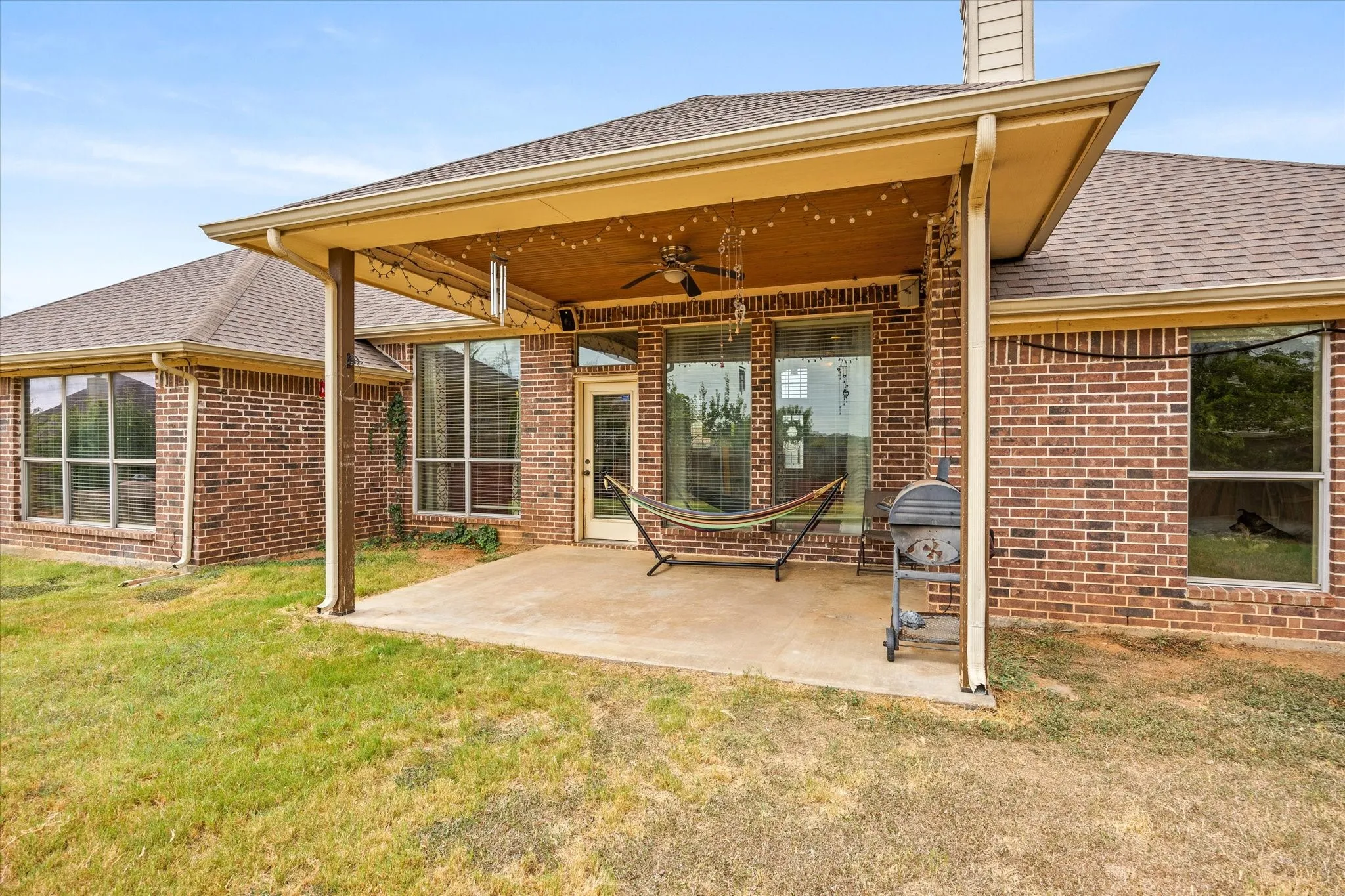 Single Family Residence For Sale in Hood County , 2804 Tour Court, Granbury, Texas 76049, 3 Bedroom, 2 Bathroom, 2 Garage spaces, 1,874 Sqft, built in 2007, mls#21376317, Real Estate Agent in Granbury, Homes For Sale in Hood county, Homes For Sale in Granbury, Realtor in Granbury Texas, Real Estate Brokerage Independent Realty Texas, Luminita Cordes Realtor