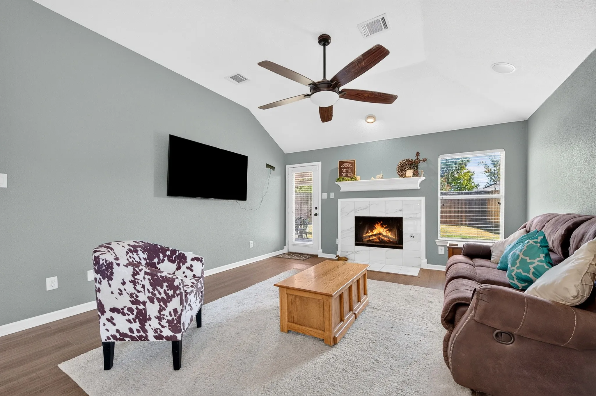 Single Family Residence For Sale in Kaufman County , 132 Redbud Drive, Forney, Texas 75126, 3 Bedroom, 2 Bathroom, 3 Garage spaces, 1,668 Sqft, built in 2004, mls#21376426, Real Estate Agent in Forney, Homes For Sale in Kaufman county, Homes For Sale in Forney, Realtor in Forney Texas, Real Estate Brokerage Independent Realty Texas, Luminita Cordes Realtor