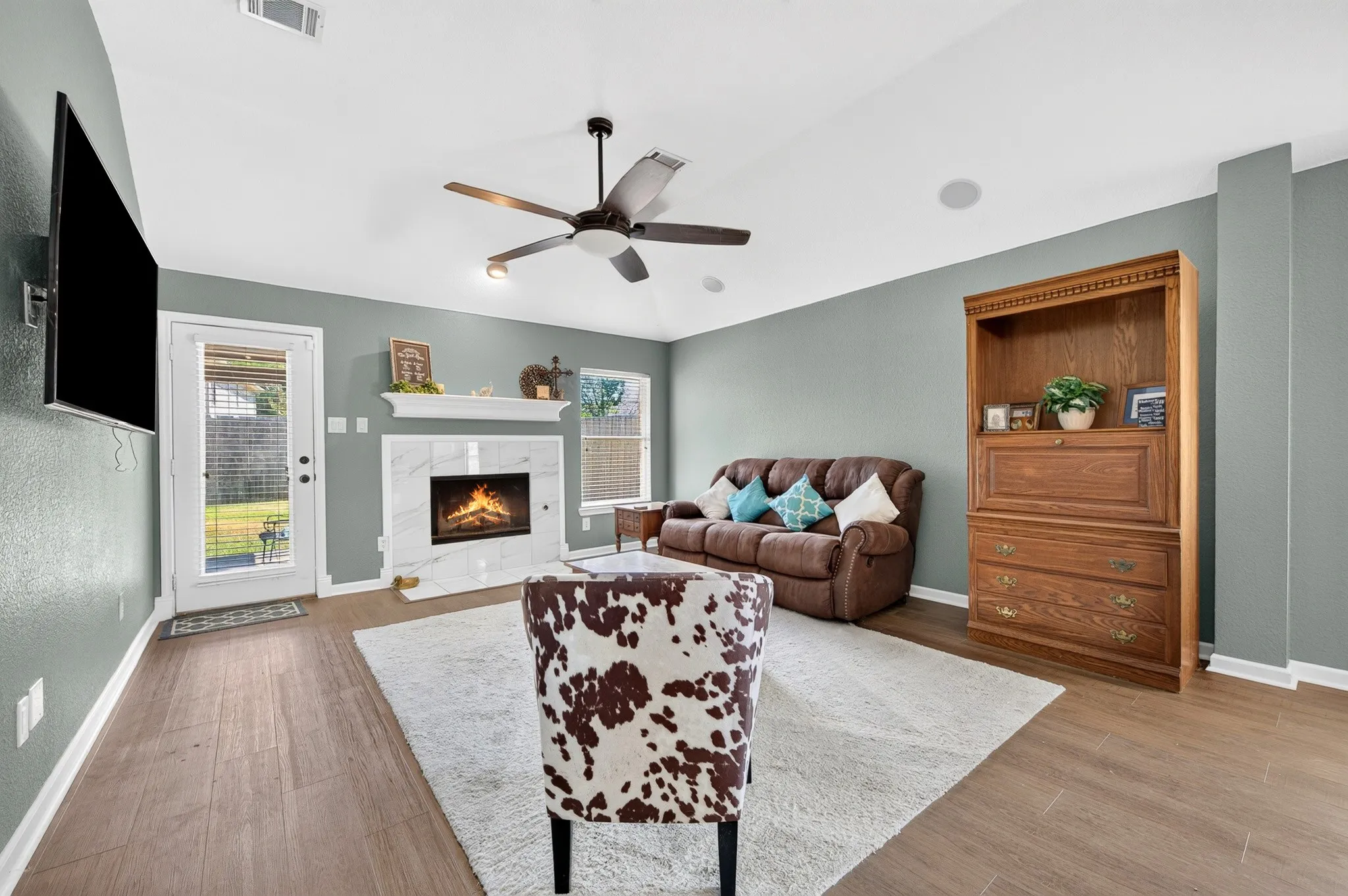Single Family Residence For Sale in Kaufman County , 132 Redbud Drive, Forney, Texas 75126, 3 Bedroom, 2 Bathroom, 3 Garage spaces, 1,668 Sqft, built in 2004, mls#21376426, Real Estate Agent in Forney, Homes For Sale in Kaufman county, Homes For Sale in Forney, Realtor in Forney Texas, Real Estate Brokerage Independent Realty Texas, Luminita Cordes Realtor