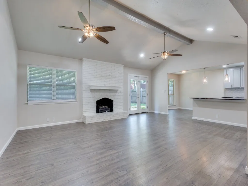 Single Family Residence For Rent in Tarrant County , 2946 Canyon Drive, Grapevine, Texas 76051, 4 Bedroom, 2 Bathroom, 2 Garage spaces, 1,744 Sqft, built in 1976, mls#21376767, Real Estate Agent in Grapevine, Homes For Rent in Tarrant county, Homes For Rent in Grapevine, Realtor in Grapevine Texas, Real Estate Brokerage Independent Realty Texas, Luminita Cordes Realtor