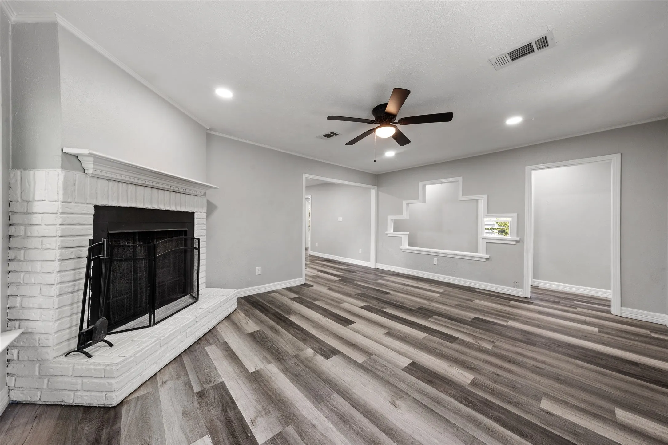 Single Family Residence For Sale in Mc Lennan County , 4529 Sanger Avenue, Waco, Texas 76710, 3 Bedroom, 2 Bathroom, 2 Garage spaces, 1,318 Sqft, built in 1953, mls#21377483, Real Estate Agent in Waco, Homes For Sale in Mc Lennan county, Homes For Sale in Waco, Realtor in Waco Texas, Real Estate Brokerage Independent Realty Texas, Luminita Cordes Realtor