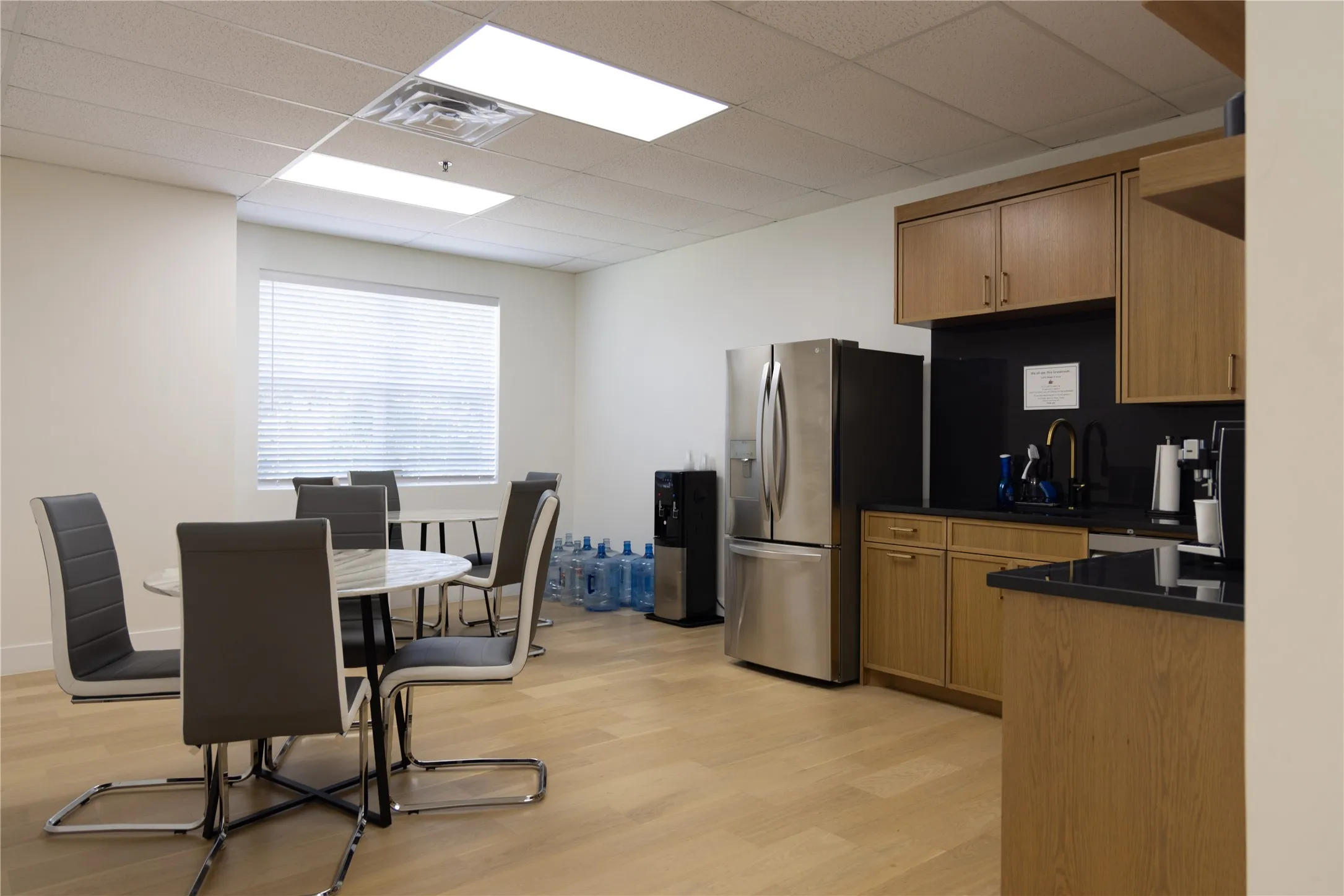 Office For Sale in Tarrant County , 515 W Southlake Boulevard A1, Southlake, Texas 76092, 0, 0, Garage spaces, 0 Sqft, built in 2001, mls#21377590, Real Estate Agent in Southlake, Homes For Sale in Tarrant county, Homes For Sale in Southlake, Realtor in Southlake Texas, Real Estate Brokerage Independent Realty Texas, Luminita Cordes Realtor