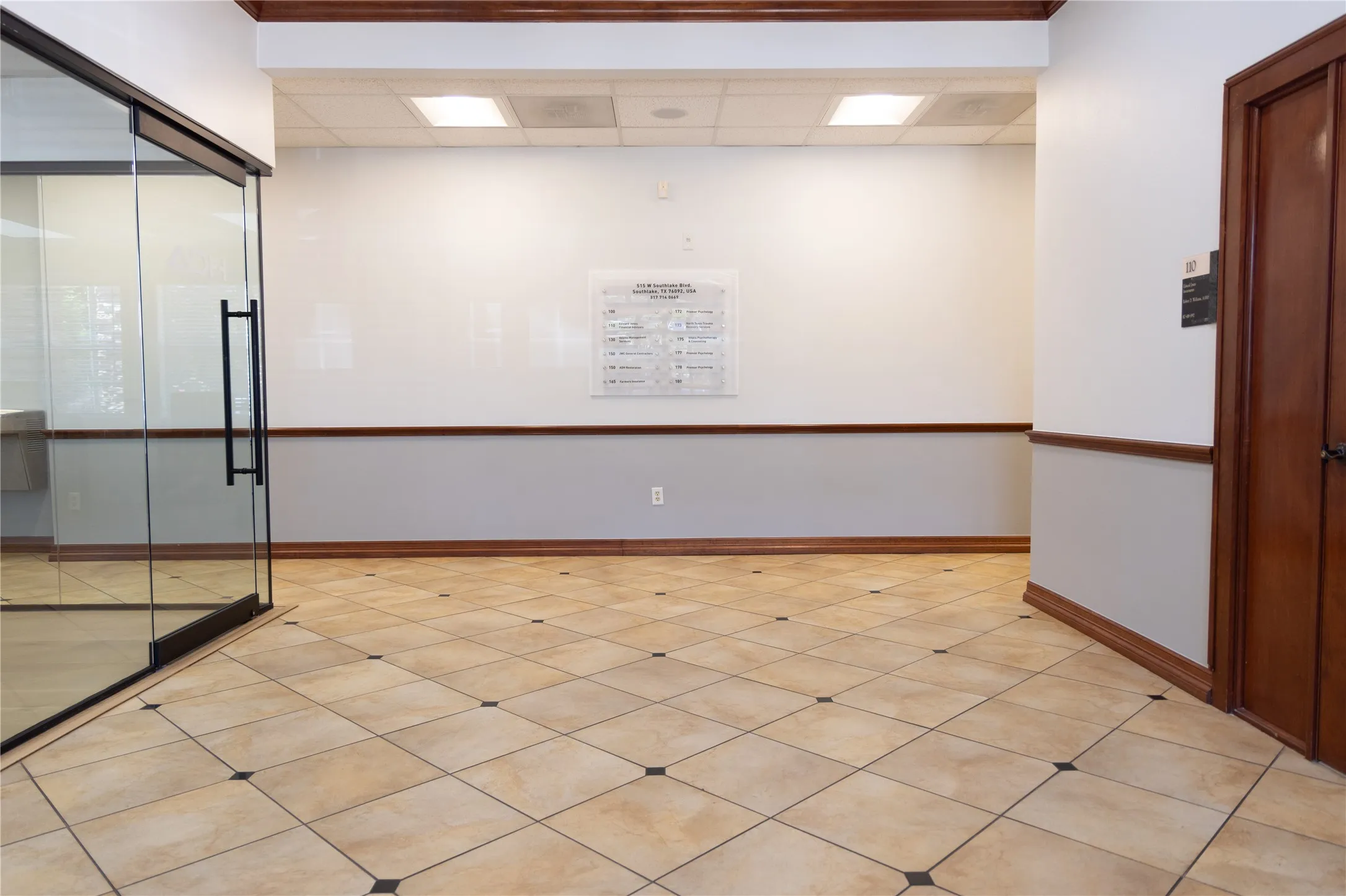 Office For Sale in Tarrant County , 515 W Southlake Boulevard A1, Southlake, Texas 76092, 0, 0, Garage spaces, 0 Sqft, built in 2001, mls#21377590, Real Estate Agent in Southlake, Homes For Sale in Tarrant county, Homes For Sale in Southlake, Realtor in Southlake Texas, Real Estate Brokerage Independent Realty Texas, Luminita Cordes Realtor