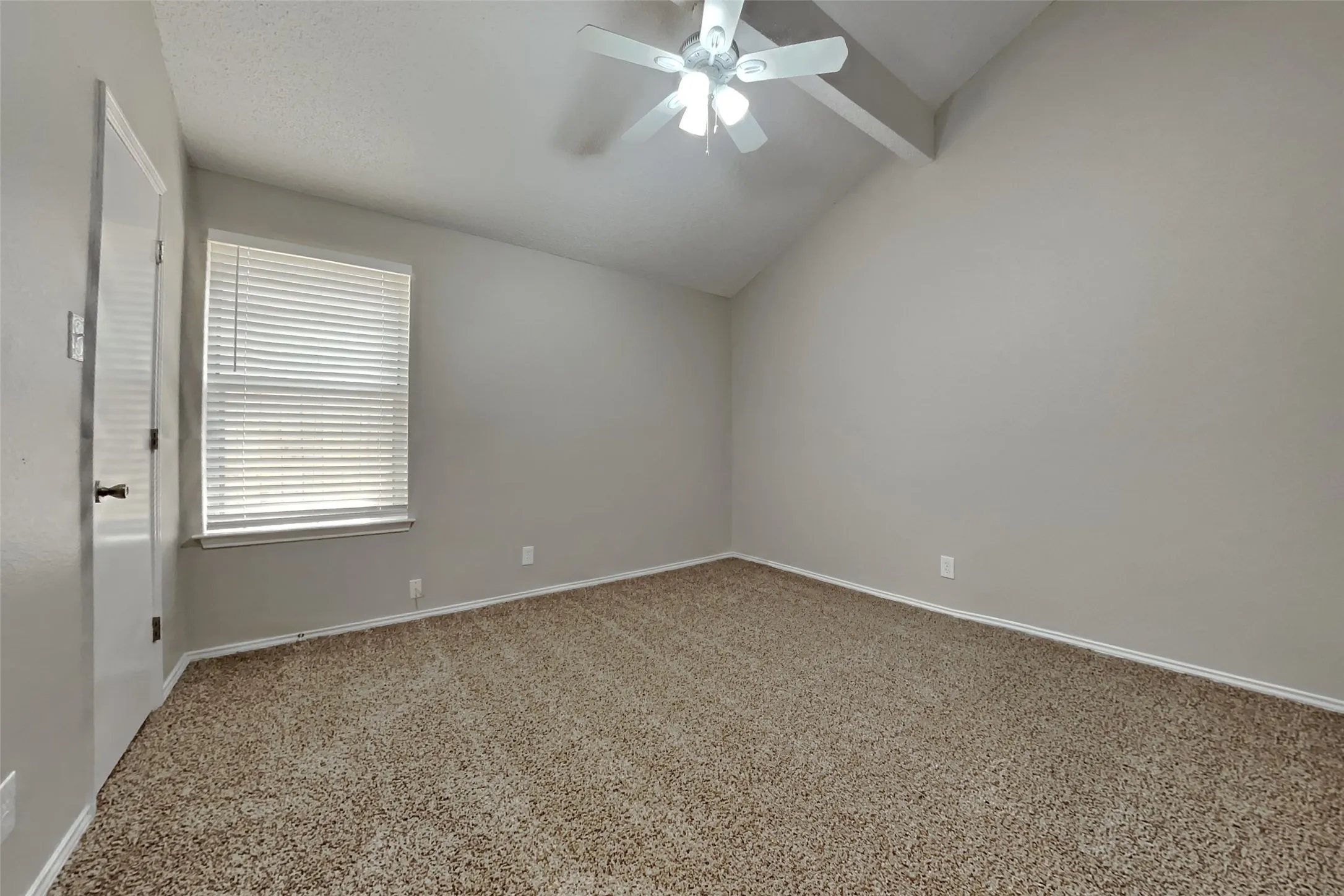 Single Family Residence For Rent in Tarrant County , 6011 Parkmeadow Drive, Arlington, Texas 76018, 4 Bedroom, 3 Bathroom, 2 Garage spaces, 1,796 Sqft, built in 1989, mls#21377575, Real Estate Agent in Arlington, Homes For Rent in Tarrant county, Homes For Rent in Arlington, Realtor in Arlington Texas, Real Estate Brokerage Independent Realty Texas, Luminita Cordes Realtor