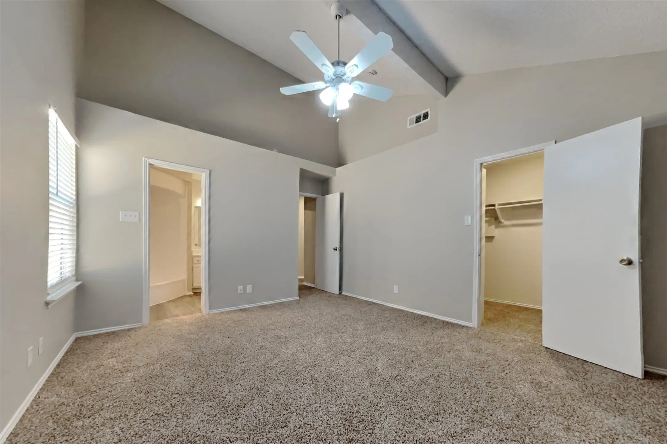 Single Family Residence For Rent in Tarrant County , 6011 Parkmeadow Drive, Arlington, Texas 76018, 4 Bedroom, 3 Bathroom, 2 Garage spaces, 1,796 Sqft, built in 1989, mls#21377575, Real Estate Agent in Arlington, Homes For Rent in Tarrant county, Homes For Rent in Arlington, Realtor in Arlington Texas, Real Estate Brokerage Independent Realty Texas, Luminita Cordes Realtor