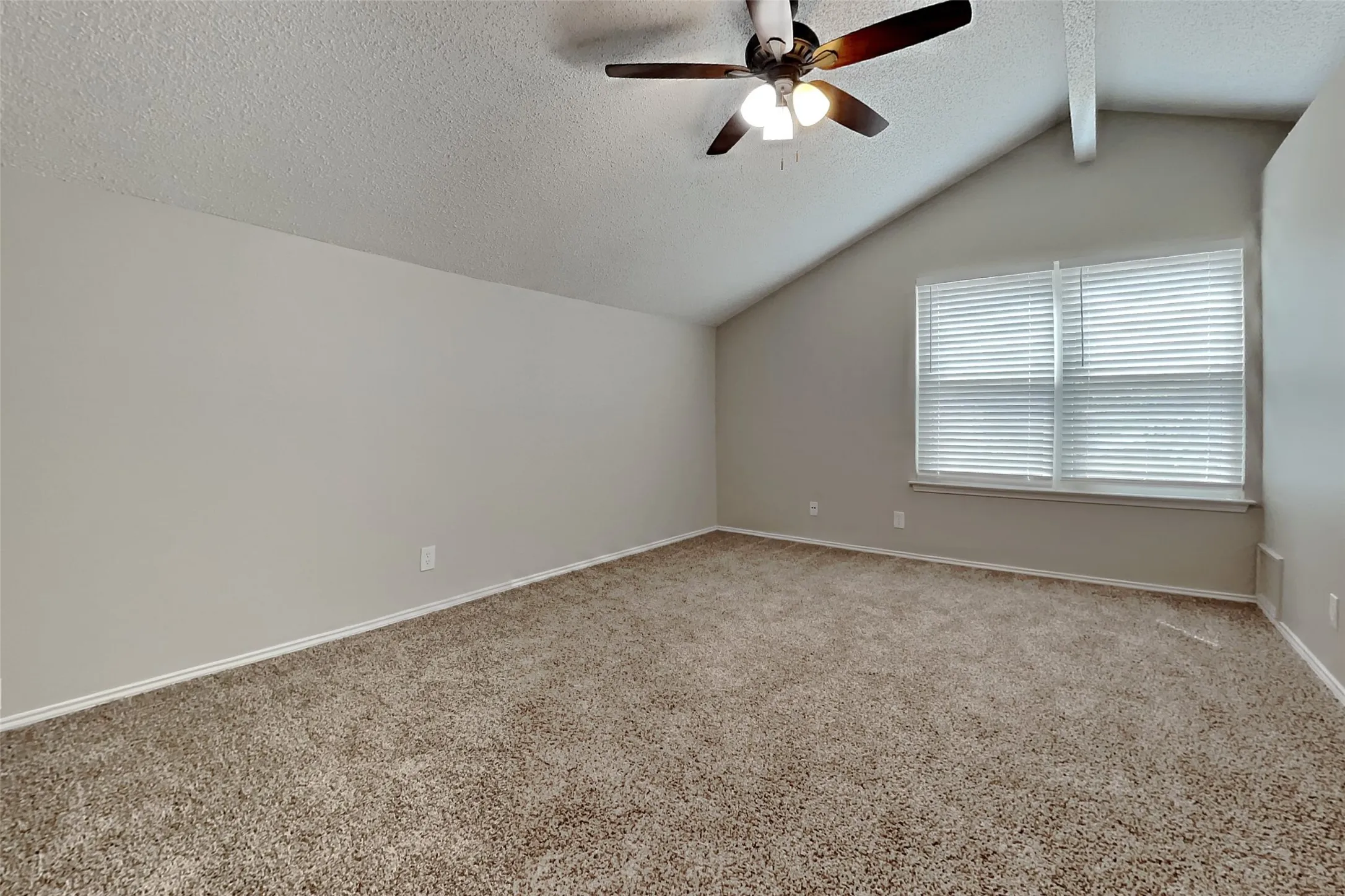 Single Family Residence For Rent in Tarrant County , 6011 Parkmeadow Drive, Arlington, Texas 76018, 4 Bedroom, 3 Bathroom, 2 Garage spaces, 1,796 Sqft, built in 1989, mls#21377575, Real Estate Agent in Arlington, Homes For Rent in Tarrant county, Homes For Rent in Arlington, Realtor in Arlington Texas, Real Estate Brokerage Independent Realty Texas, Luminita Cordes Realtor