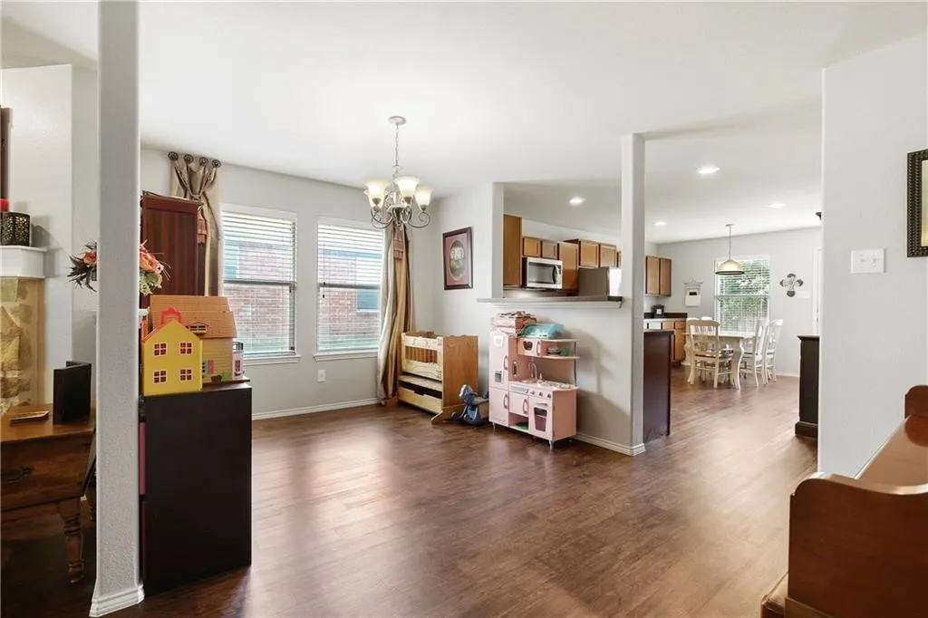 Single Family Residence For Rent in Rockwall County , 807 Windflower Drive, Fate, Texas 75087, 3 Bedroom, 2 Bathroom, 2 Garage spaces, 1,888 Sqft, built in 2009, mls#21377600, Real Estate Agent in Fate, Homes For Rent in Rockwall county, Homes For Rent in Fate, Realtor in Fate Texas, Real Estate Brokerage Independent Realty Texas, Luminita Cordes Realtor