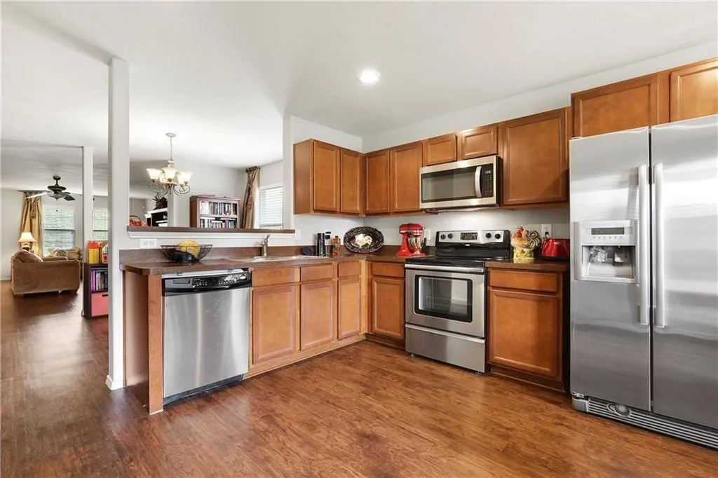 Single Family Residence For Rent in Rockwall County , 807 Windflower Drive, Fate, Texas 75087, 3 Bedroom, 2 Bathroom, 2 Garage spaces, 1,888 Sqft, built in 2009, mls#21377600, Real Estate Agent in Fate, Homes For Rent in Rockwall county, Homes For Rent in Fate, Realtor in Fate Texas, Real Estate Brokerage Independent Realty Texas, Luminita Cordes Realtor