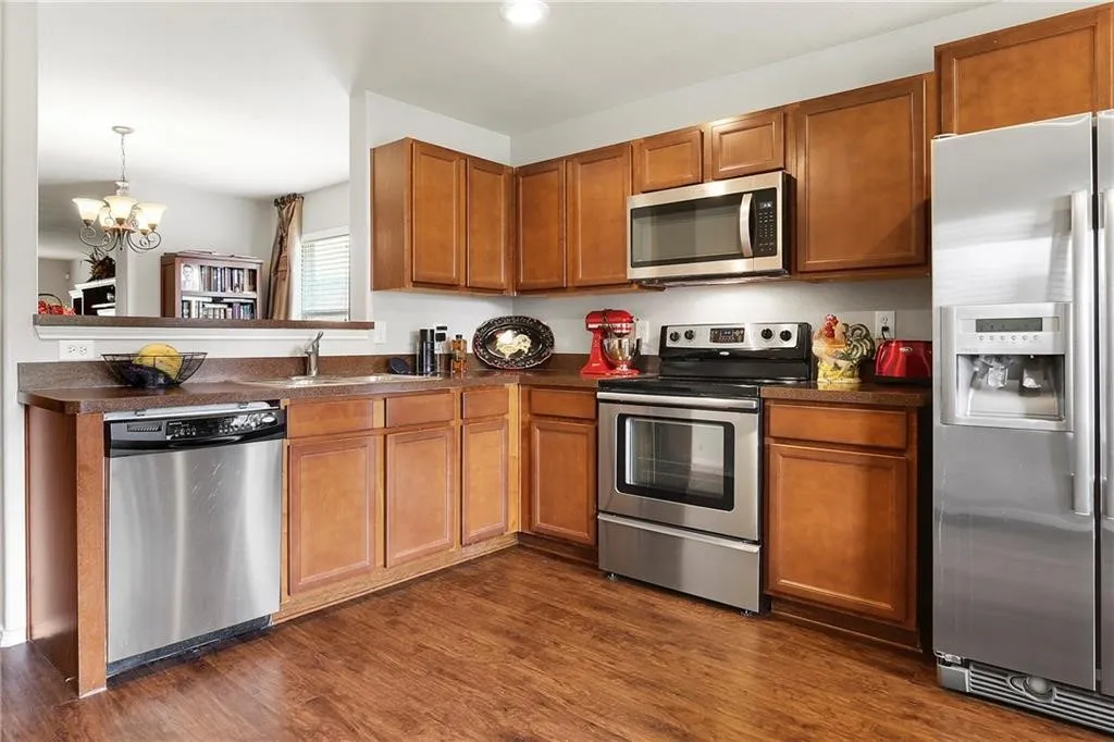 Single Family Residence For Rent in Rockwall County , 807 Windflower Drive, Fate, Texas 75087, 3 Bedroom, 2 Bathroom, 2 Garage spaces, 1,888 Sqft, built in 2009, mls#21377600, Real Estate Agent in Fate, Homes For Rent in Rockwall county, Homes For Rent in Fate, Realtor in Fate Texas, Real Estate Brokerage Independent Realty Texas, Luminita Cordes Realtor