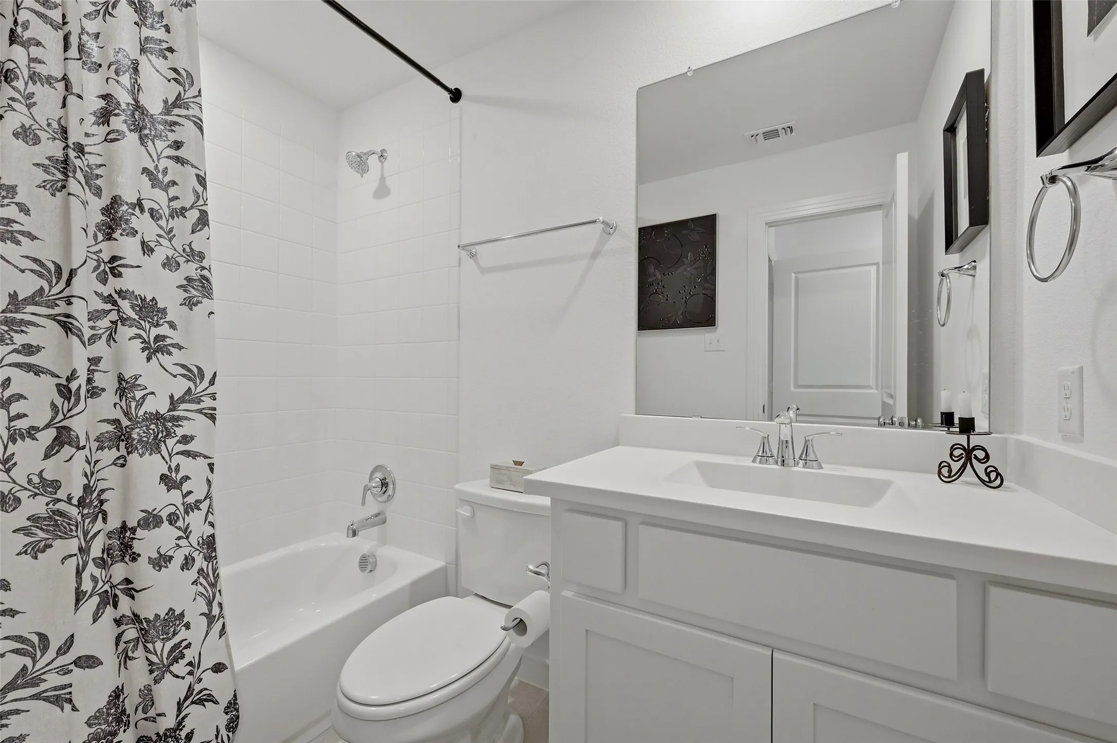 Single Family Residence For Sale in Grayson County , 3731 Cherry Hills Drive, Sherman, Texas 75090, 5 Bedroom, 6 Bathroom, 2 Garage spaces, 3,222 Sqft, built in 2023, mls#21377608, Real Estate Agent in Sherman, Homes For Sale in Grayson county, Homes For Sale in Sherman, Realtor in Sherman Texas, Real Estate Brokerage Independent Realty Texas, Luminita Cordes Realtor