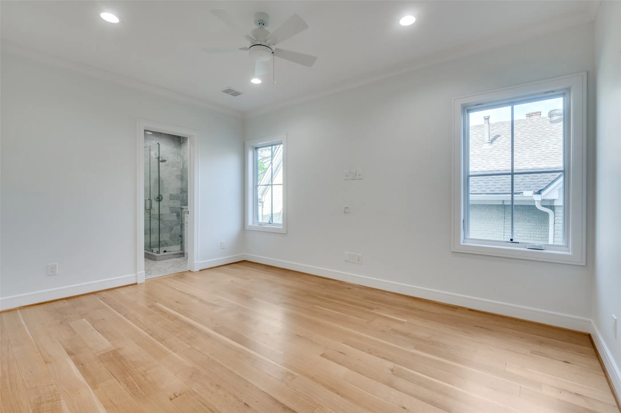 Single Family Residence For Sale in Dallas County , 4031 Prescott Avenue, Dallas, Texas 75219, 4 Bedroom, 5 Bathroom, 2 Garage spaces, 3,993 Sqft, built in 2020, mls#21377588, Real Estate Agent in Dallas, Homes For Sale in Dallas county, Homes For Sale in Dallas, Realtor in Dallas Texas, Real Estate Brokerage Independent Realty Texas, Luminita Cordes Realtor
