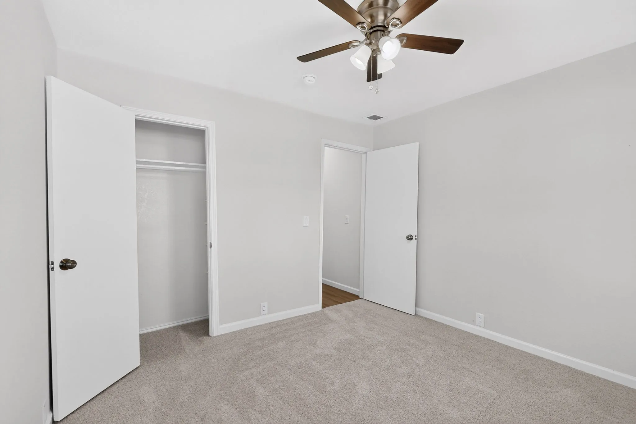 Single Family Residence For Sale in Denton County , 8924 Wagon Trail, Cross Roads, Texas 76227, 3 Bedroom, 2 Bathroom, 2 Garage spaces, 1,378 Sqft, built in 2004, mls#21377239, Real Estate Agent in Cross Roads, Homes For Sale in Denton county, Homes For Sale in Cross Roads, Realtor in Cross Roads Texas, Real Estate Brokerage Independent Realty Texas, Luminita Cordes Realtor