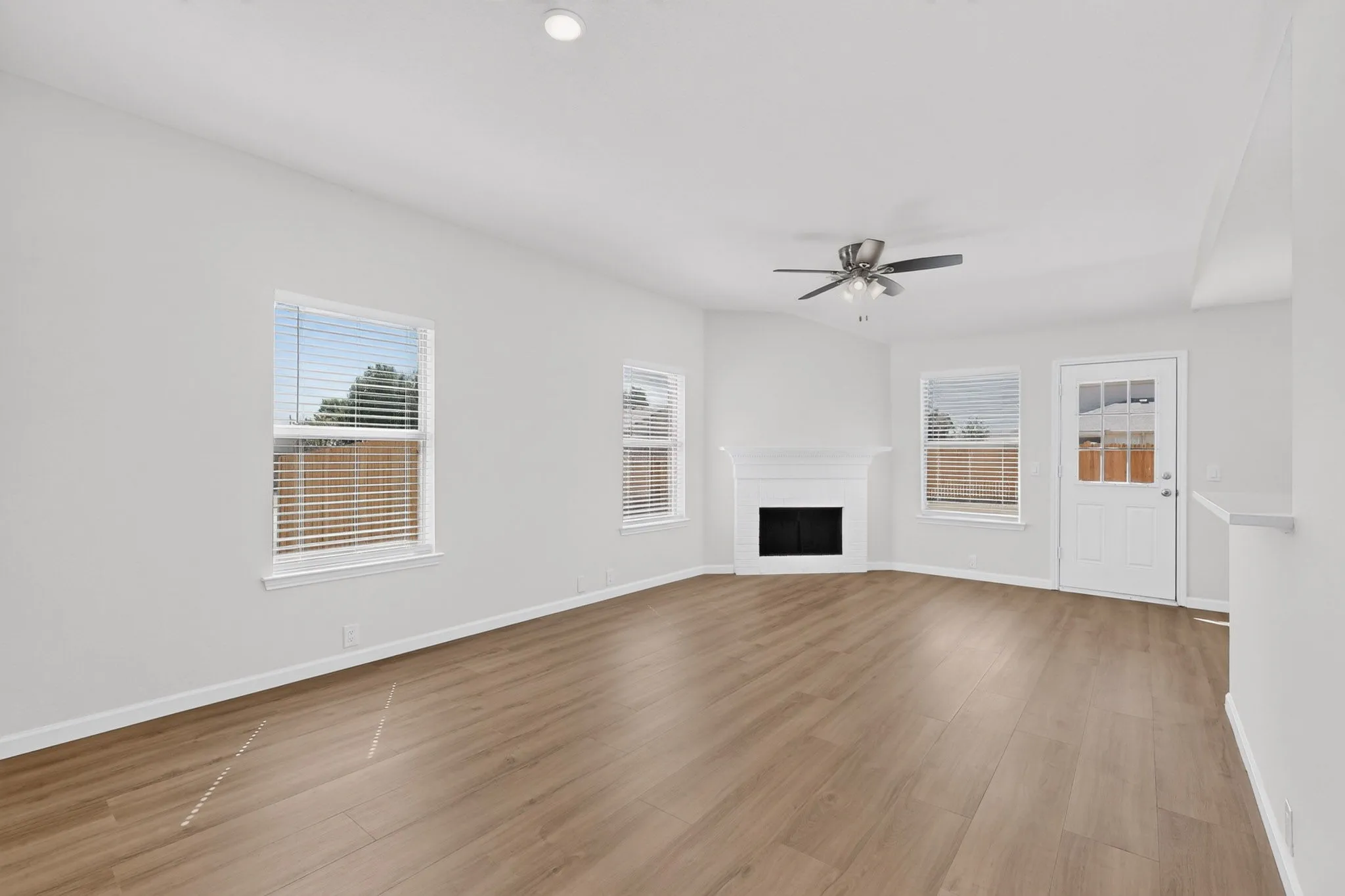 Single Family Residence For Sale in Denton County , 8924 Wagon Trail, Cross Roads, Texas 76227, 3 Bedroom, 2 Bathroom, 2 Garage spaces, 1,378 Sqft, built in 2004, mls#21377239, Real Estate Agent in Cross Roads, Homes For Sale in Denton county, Homes For Sale in Cross Roads, Realtor in Cross Roads Texas, Real Estate Brokerage Independent Realty Texas, Luminita Cordes Realtor