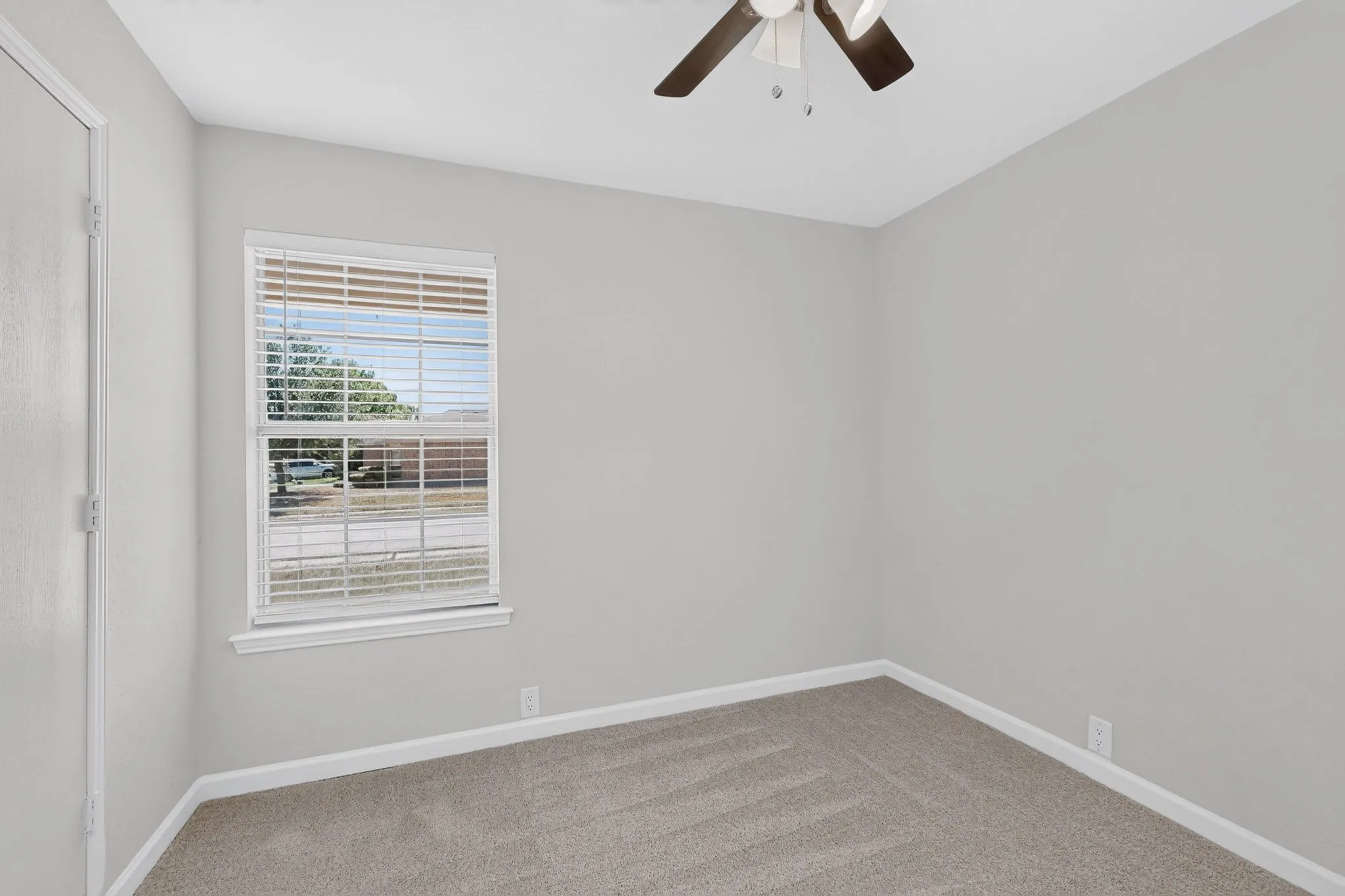 Single Family Residence For Sale in Denton County , 8924 Wagon Trail, Cross Roads, Texas 76227, 3 Bedroom, 2 Bathroom, 2 Garage spaces, 1,378 Sqft, built in 2004, mls#21377239, Real Estate Agent in Cross Roads, Homes For Sale in Denton county, Homes For Sale in Cross Roads, Realtor in Cross Roads Texas, Real Estate Brokerage Independent Realty Texas, Luminita Cordes Realtor