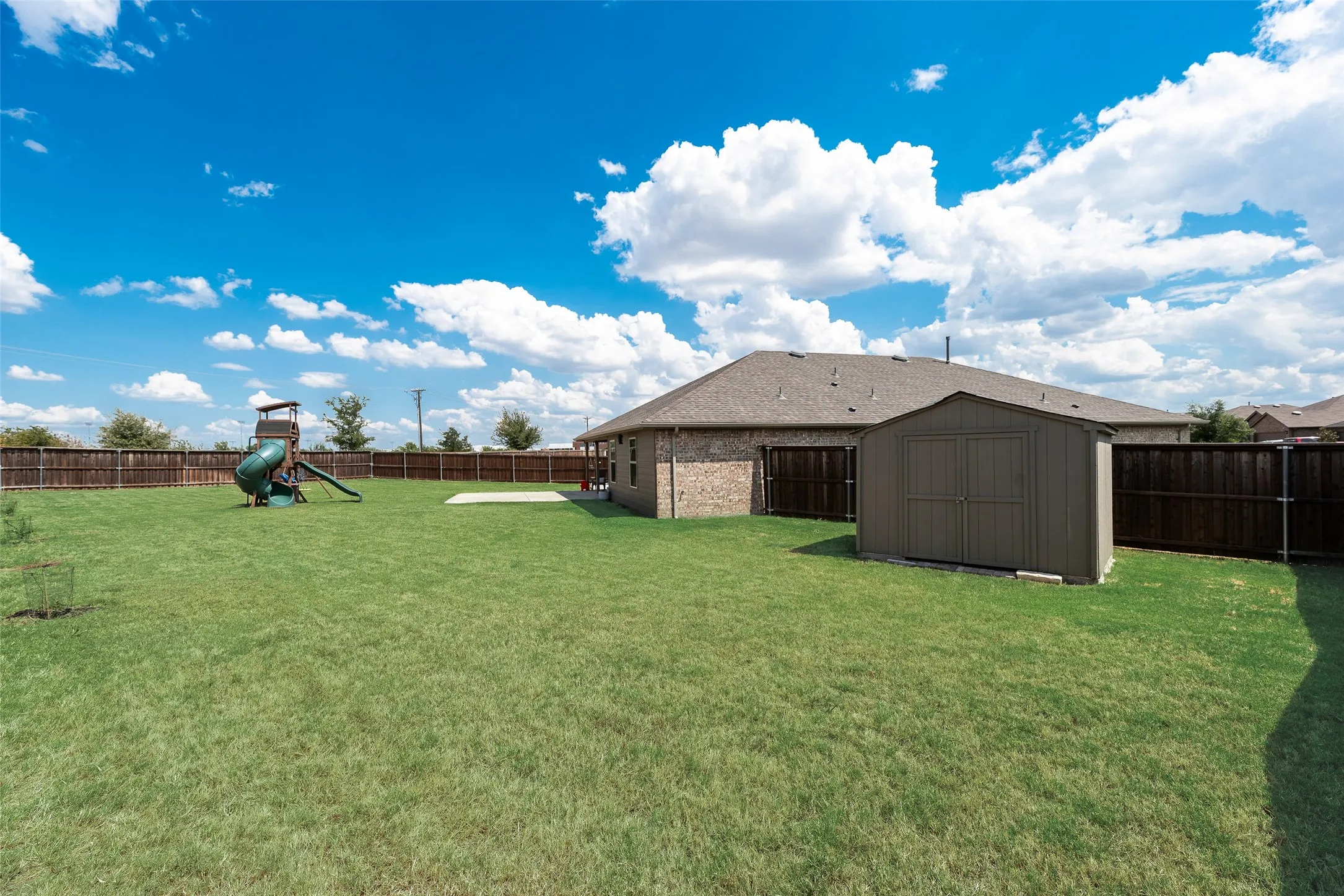 Single Family Residence For Sale in Kaufman County , 4301 Pyramid Drive, Forney, Texas 75126, 4 Bedroom, 2 Bathroom, 2 Garage spaces, 2,079 Sqft, built in 2020, mls#21372873, Real Estate Agent in Forney, Homes For Sale in Kaufman county, Homes For Sale in Forney, Realtor in Forney Texas, Real Estate Brokerage Independent Realty Texas, Luminita Cordes Realtor