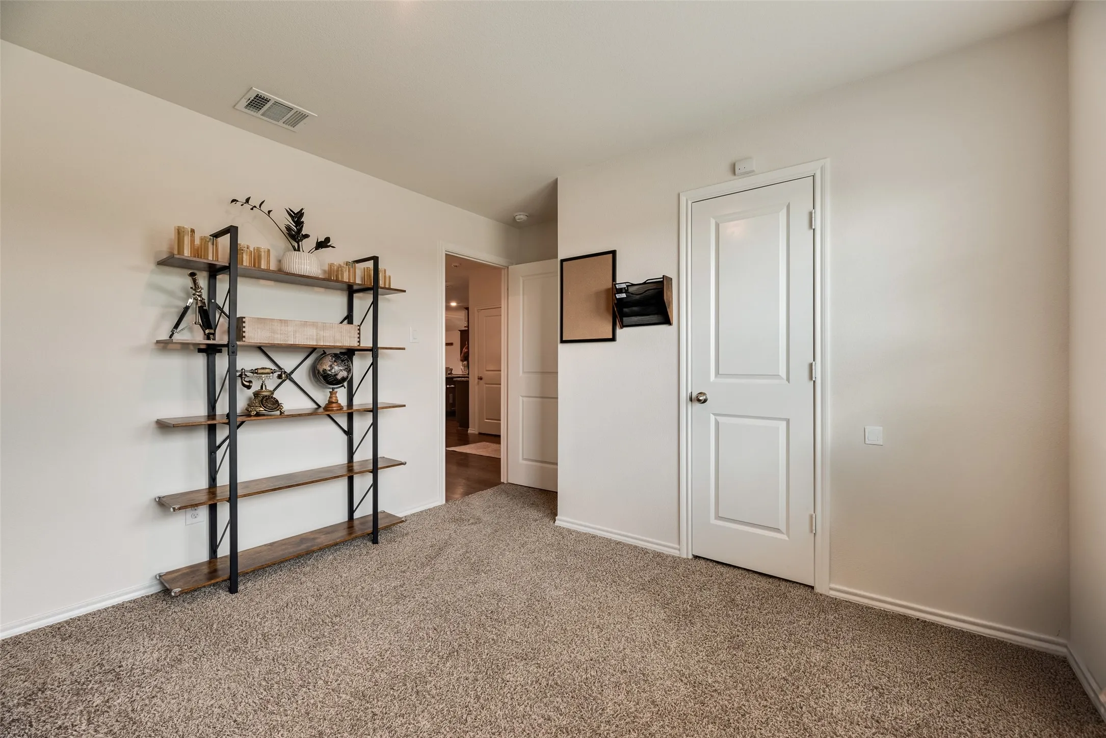 Single Family Residence For Sale in Kaufman County , 4301 Pyramid Drive, Forney, Texas 75126, 4 Bedroom, 2 Bathroom, 2 Garage spaces, 2,079 Sqft, built in 2020, mls#21372873, Real Estate Agent in Forney, Homes For Sale in Kaufman county, Homes For Sale in Forney, Realtor in Forney Texas, Real Estate Brokerage Independent Realty Texas, Luminita Cordes Realtor