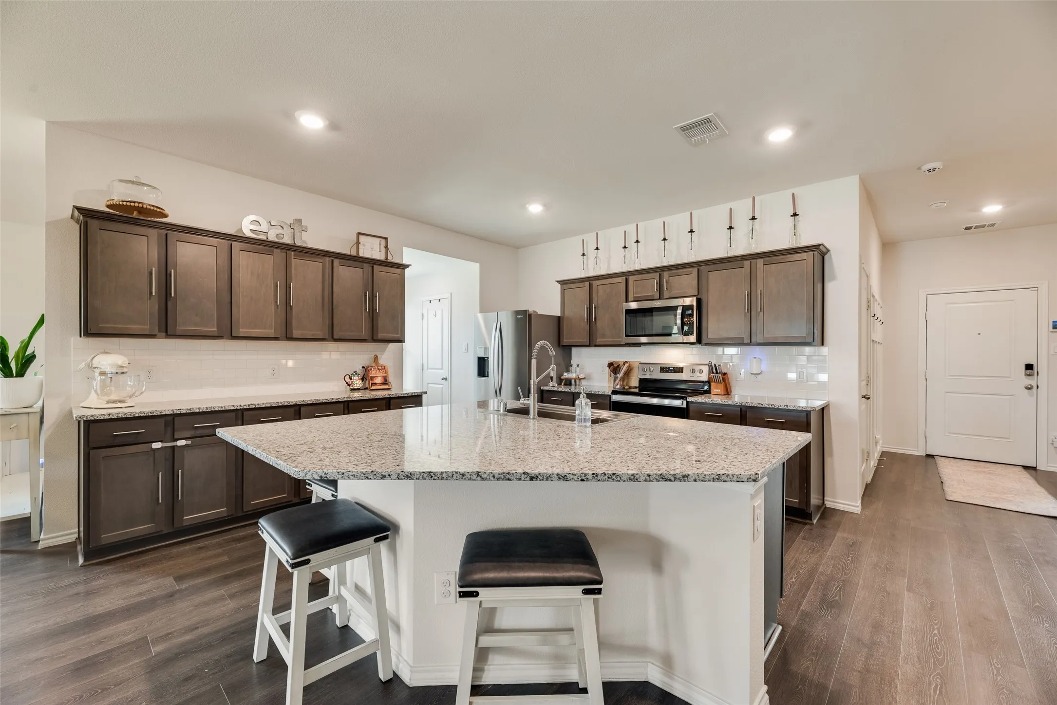 Single Family Residence For Sale in Kaufman County , 4301 Pyramid Drive, Forney, Texas 75126, 4 Bedroom, 2 Bathroom, 2 Garage spaces, 2,079 Sqft, built in 2020, mls#21372873, Real Estate Agent in Forney, Homes For Sale in Kaufman county, Homes For Sale in Forney, Realtor in Forney Texas, Real Estate Brokerage Independent Realty Texas, Luminita Cordes Realtor