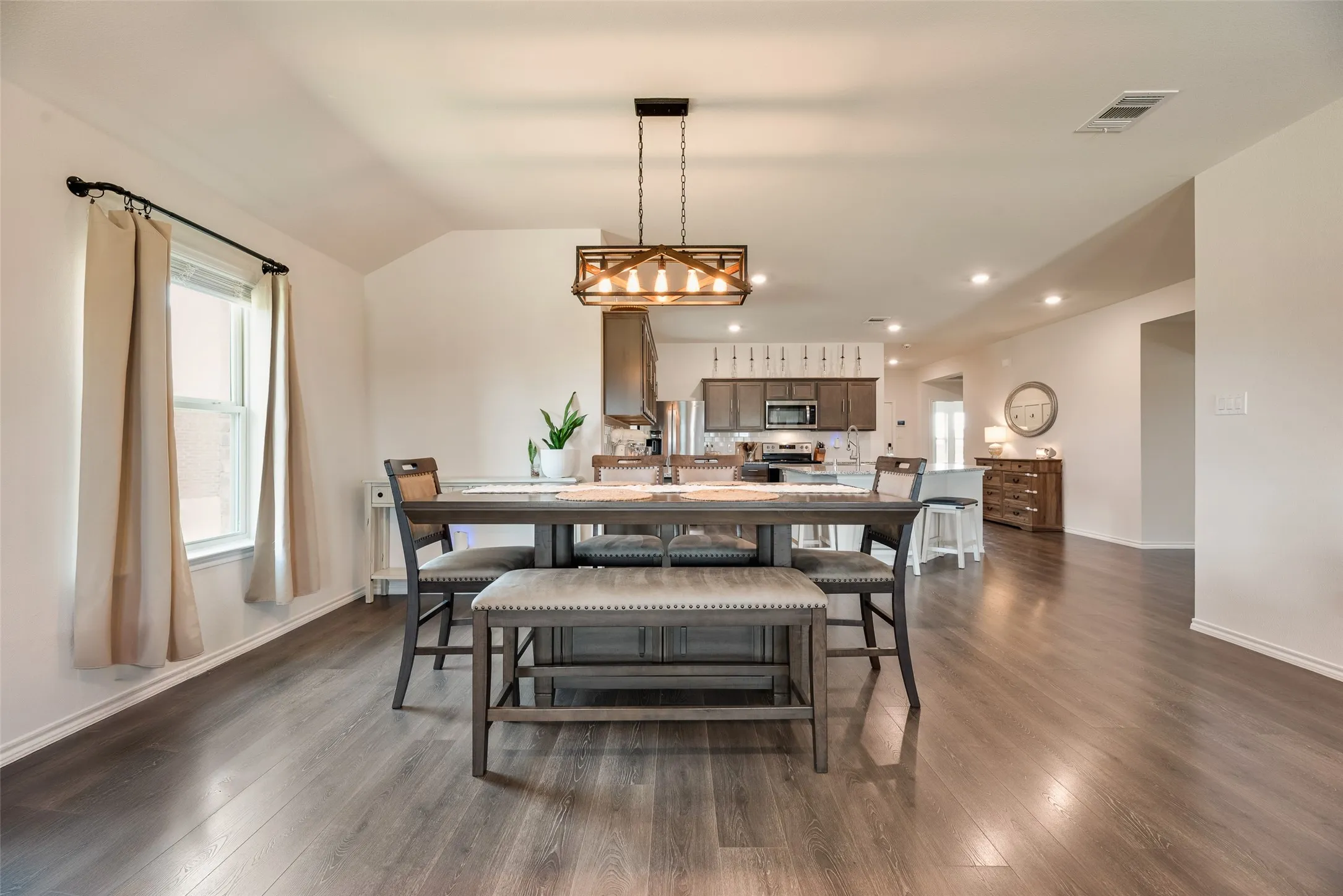Single Family Residence For Sale in Kaufman County , 4301 Pyramid Drive, Forney, Texas 75126, 4 Bedroom, 2 Bathroom, 2 Garage spaces, 2,079 Sqft, built in 2020, mls#21372873, Real Estate Agent in Forney, Homes For Sale in Kaufman county, Homes For Sale in Forney, Realtor in Forney Texas, Real Estate Brokerage Independent Realty Texas, Luminita Cordes Realtor
