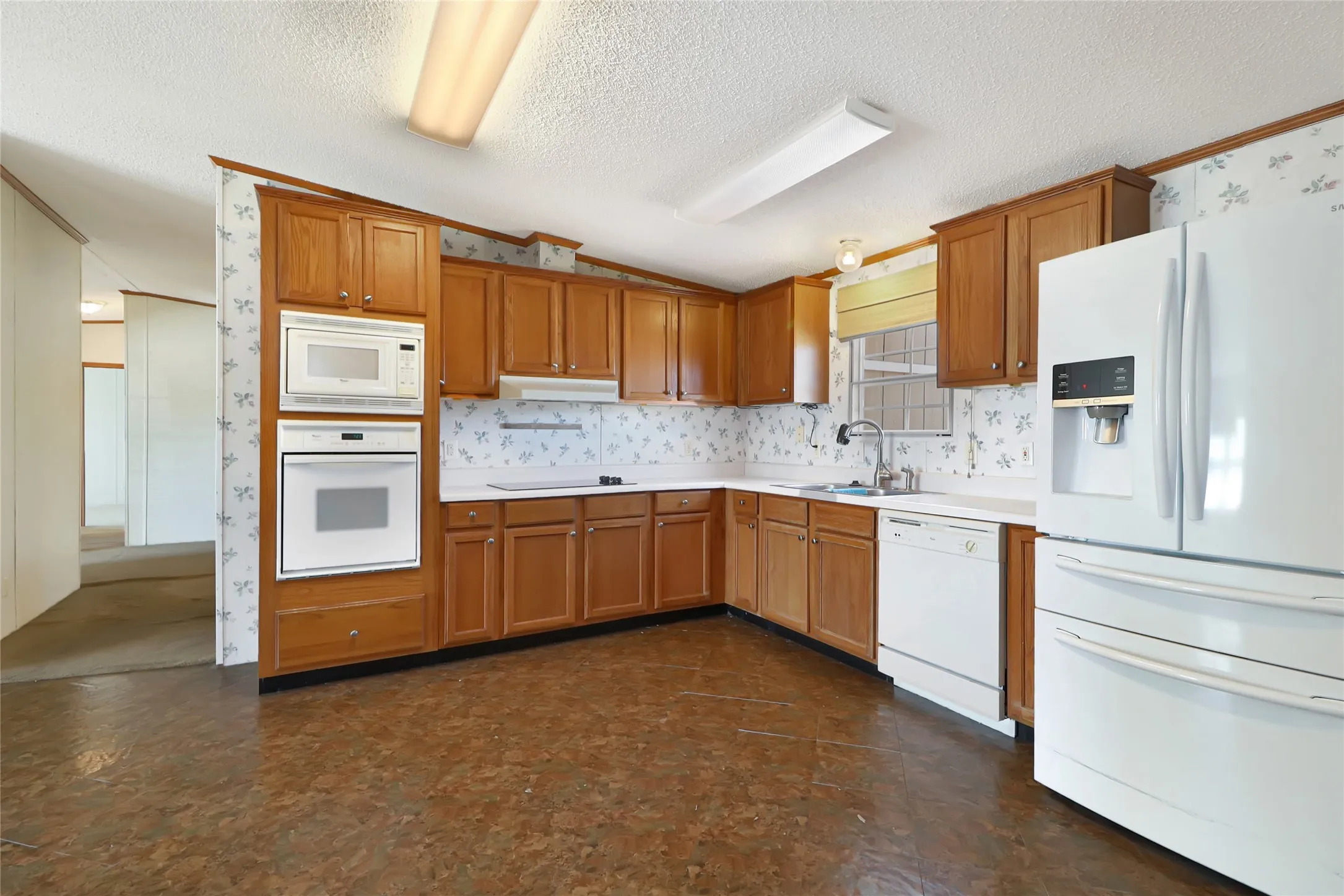 Manufactured Home For Sale in Denton County , 12981 Heather Brook Road, Justin, Texas 76247, 4 Bedroom, 2 Bathroom, Garage spaces, 2,432 Sqft, built in 2001, mls#21377617, Real Estate Agent in Justin, Homes For Sale in Denton county, Homes For Sale in Justin, Realtor in Justin Texas, Real Estate Brokerage Independent Realty Texas, Luminita Cordes Realtor