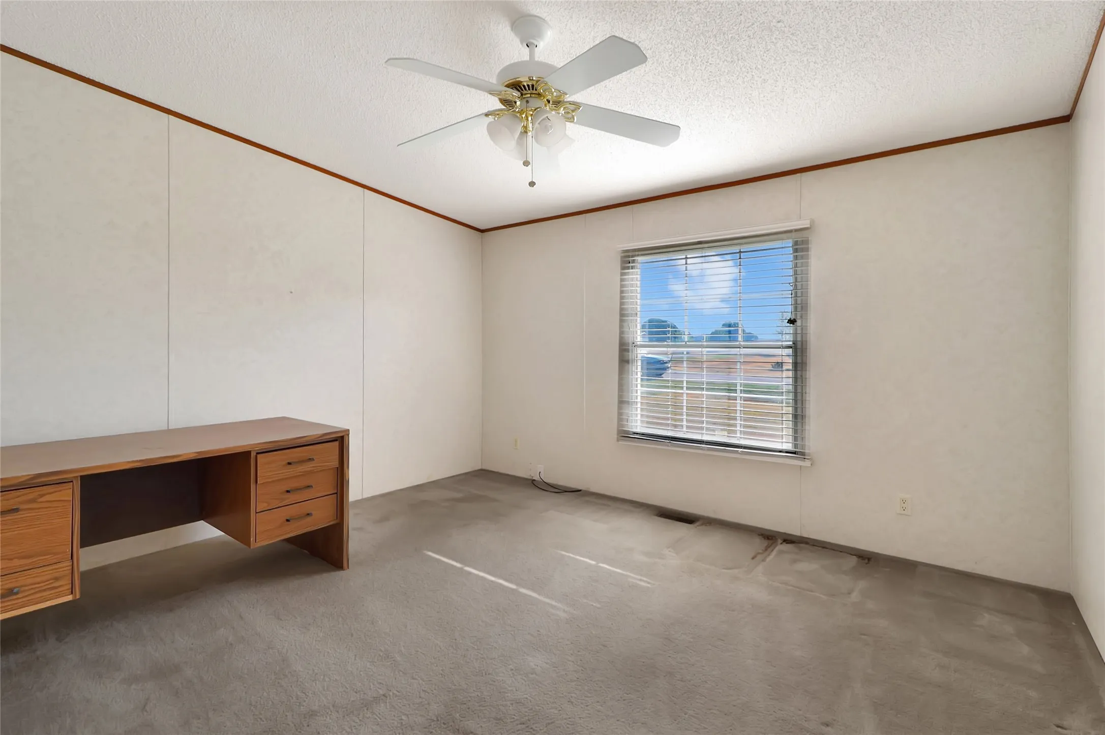 Manufactured Home For Sale in Denton County , 12981 Heather Brook Road, Justin, Texas 76247, 4 Bedroom, 2 Bathroom, Garage spaces, 2,432 Sqft, built in 2001, mls#21377617, Real Estate Agent in Justin, Homes For Sale in Denton county, Homes For Sale in Justin, Realtor in Justin Texas, Real Estate Brokerage Independent Realty Texas, Luminita Cordes Realtor