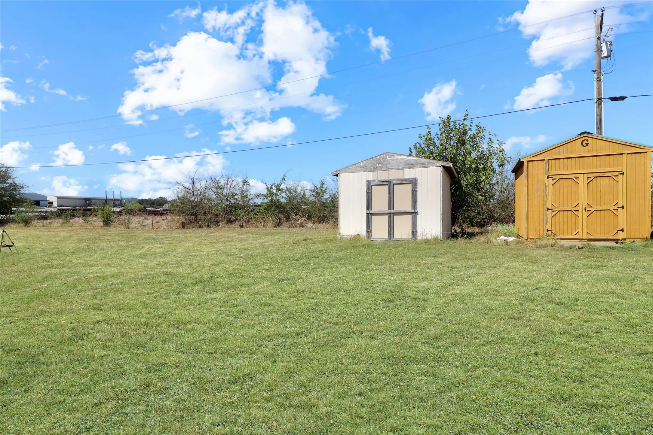 Manufactured Home For Sale in Denton County , 12981 Heather Brook Road, Justin, Texas 76247, 4 Bedroom, 2 Bathroom, Garage spaces, 2,432 Sqft, built in 2001, mls#21377617, Real Estate Agent in Justin, Homes For Sale in Denton county, Homes For Sale in Justin, Realtor in Justin Texas, Real Estate Brokerage Independent Realty Texas, Luminita Cordes Realtor