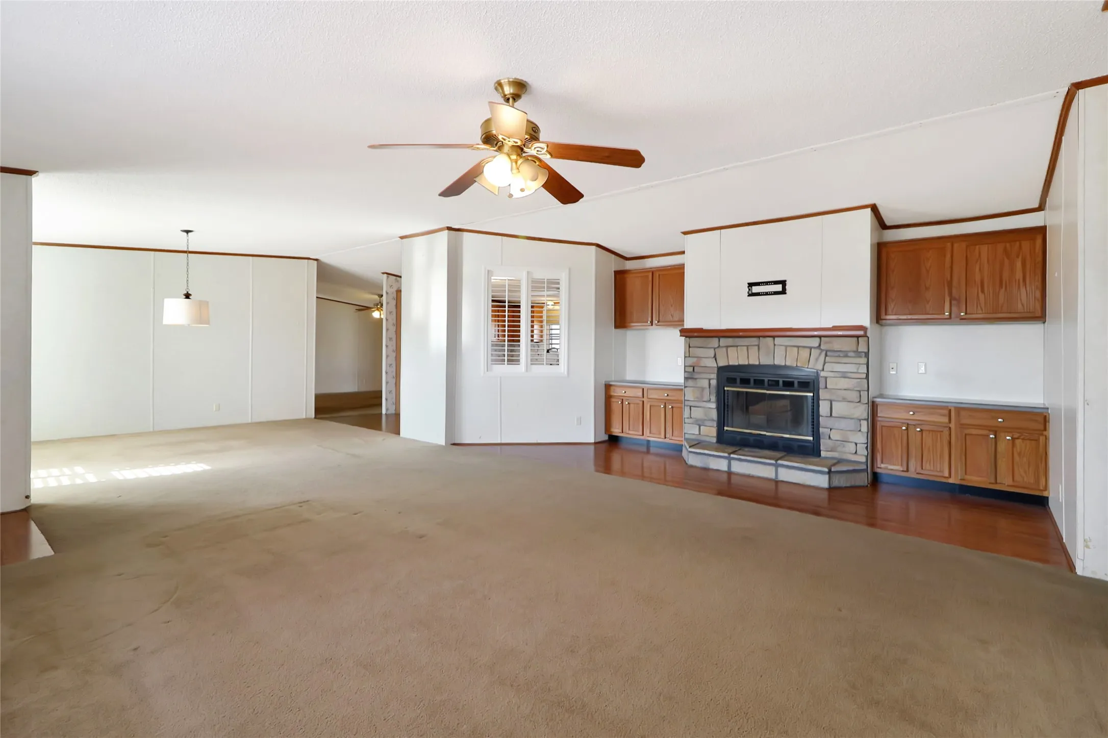 Manufactured Home For Sale in Denton County , 12981 Heather Brook Road, Justin, Texas 76247, 4 Bedroom, 2 Bathroom, Garage spaces, 2,432 Sqft, built in 2001, mls#21377617, Real Estate Agent in Justin, Homes For Sale in Denton county, Homes For Sale in Justin, Realtor in Justin Texas, Real Estate Brokerage Independent Realty Texas, Luminita Cordes Realtor