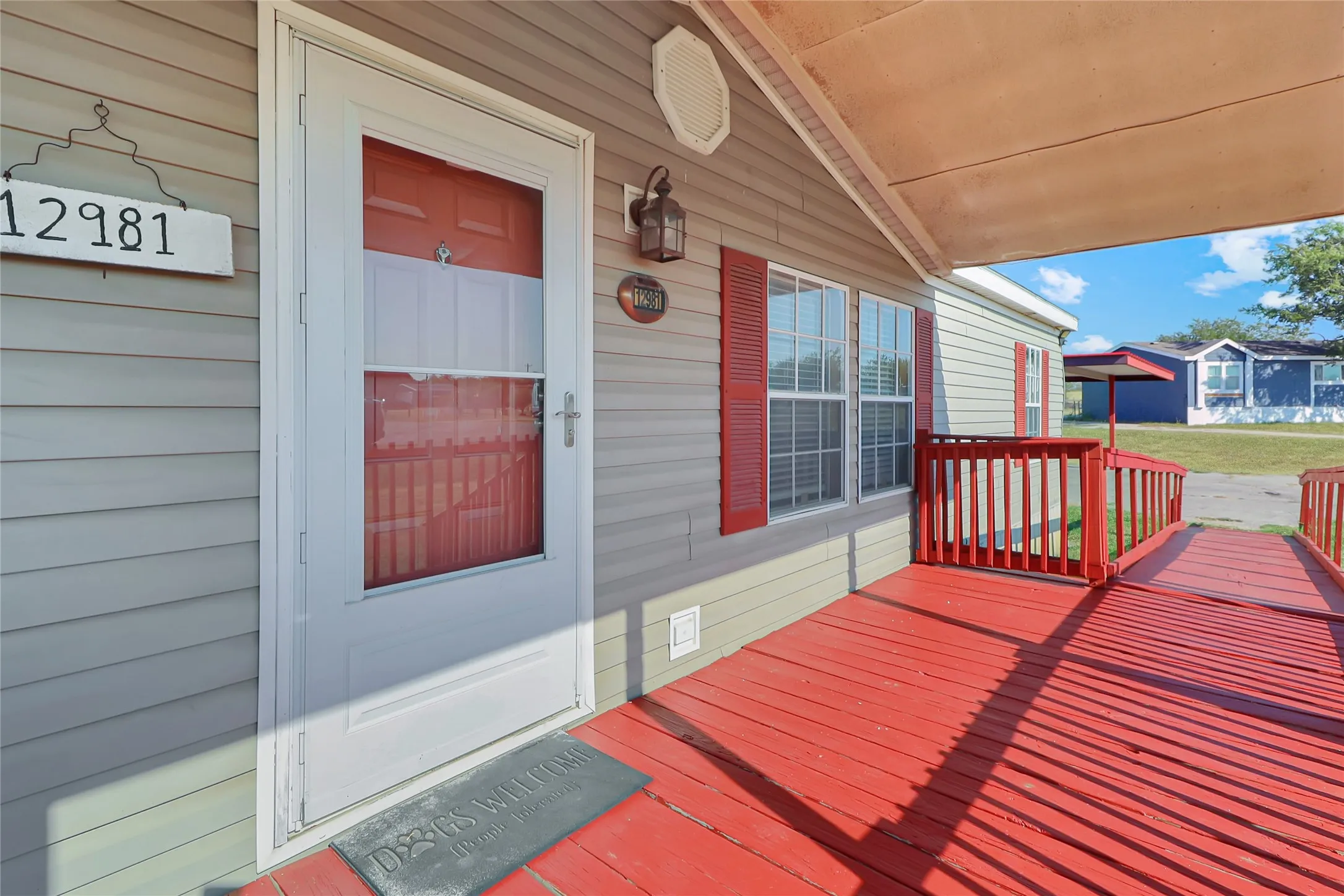 Manufactured Home For Sale in Denton County , 12981 Heather Brook Road, Justin, Texas 76247, 4 Bedroom, 2 Bathroom, Garage spaces, 2,432 Sqft, built in 2001, mls#21377617, Real Estate Agent in Justin, Homes For Sale in Denton county, Homes For Sale in Justin, Realtor in Justin Texas, Real Estate Brokerage Independent Realty Texas, Luminita Cordes Realtor