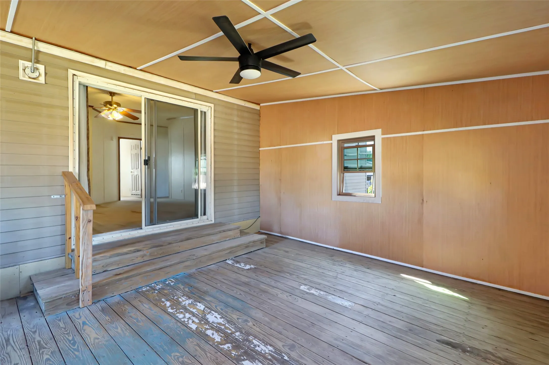 Manufactured Home For Sale in Denton County , 12981 Heather Brook Road, Justin, Texas 76247, 4 Bedroom, 2 Bathroom, Garage spaces, 2,432 Sqft, built in 2001, mls#21377617, Real Estate Agent in Justin, Homes For Sale in Denton county, Homes For Sale in Justin, Realtor in Justin Texas, Real Estate Brokerage Independent Realty Texas, Luminita Cordes Realtor