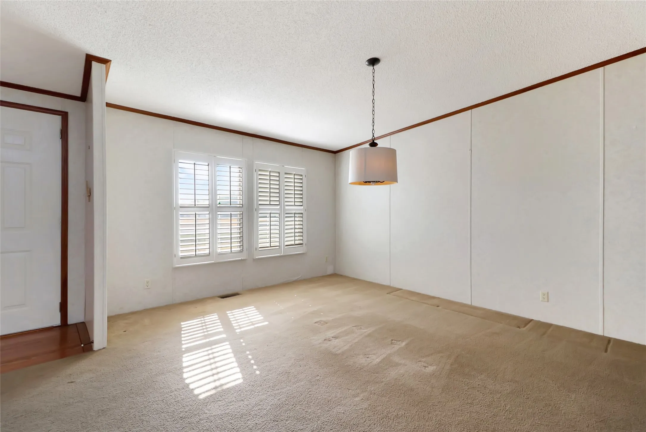 Manufactured Home For Sale in Denton County , 12981 Heather Brook Road, Justin, Texas 76247, 4 Bedroom, 2 Bathroom, Garage spaces, 2,432 Sqft, built in 2001, mls#21377617, Real Estate Agent in Justin, Homes For Sale in Denton county, Homes For Sale in Justin, Realtor in Justin Texas, Real Estate Brokerage Independent Realty Texas, Luminita Cordes Realtor